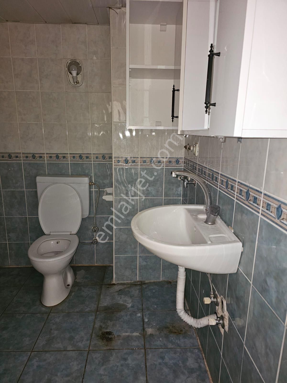 A K Mutludan Hemen Şimdi Ara Sen Kirala 2+1 Daire Yeşilyurtta - Görsel 4