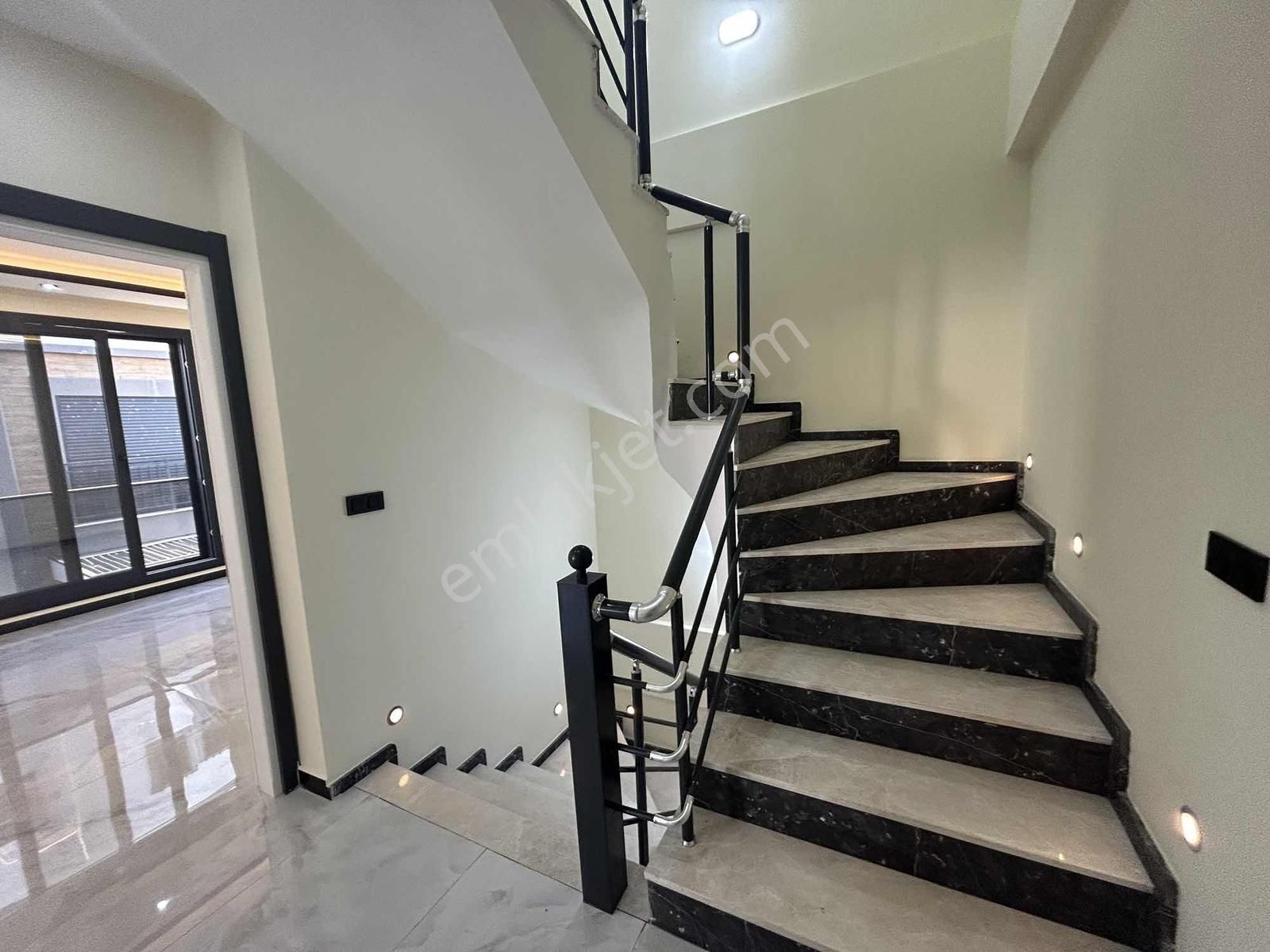 Didim Efelerde 3+1 Fırsat Villa - Dopdolu - Görsel 26