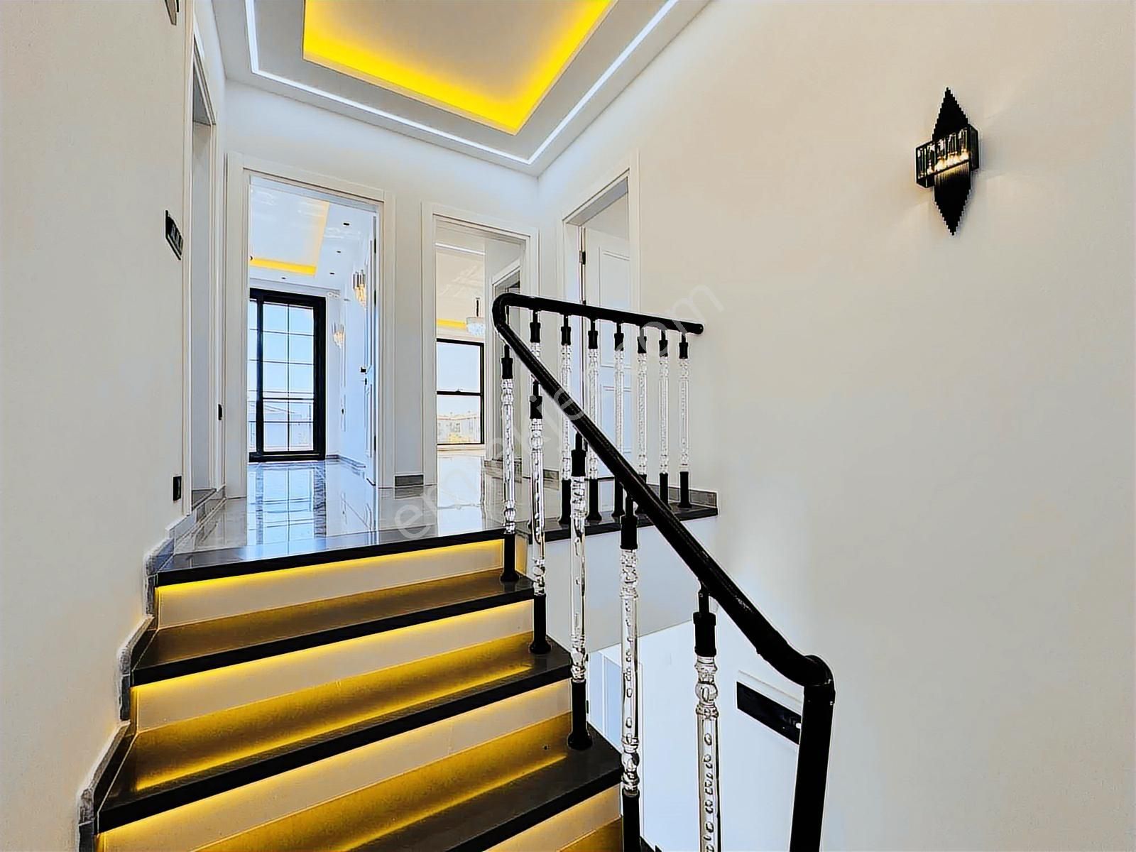 Emsallerinden Ucuza Efelerde Mükemmel Villa - Görsel 24