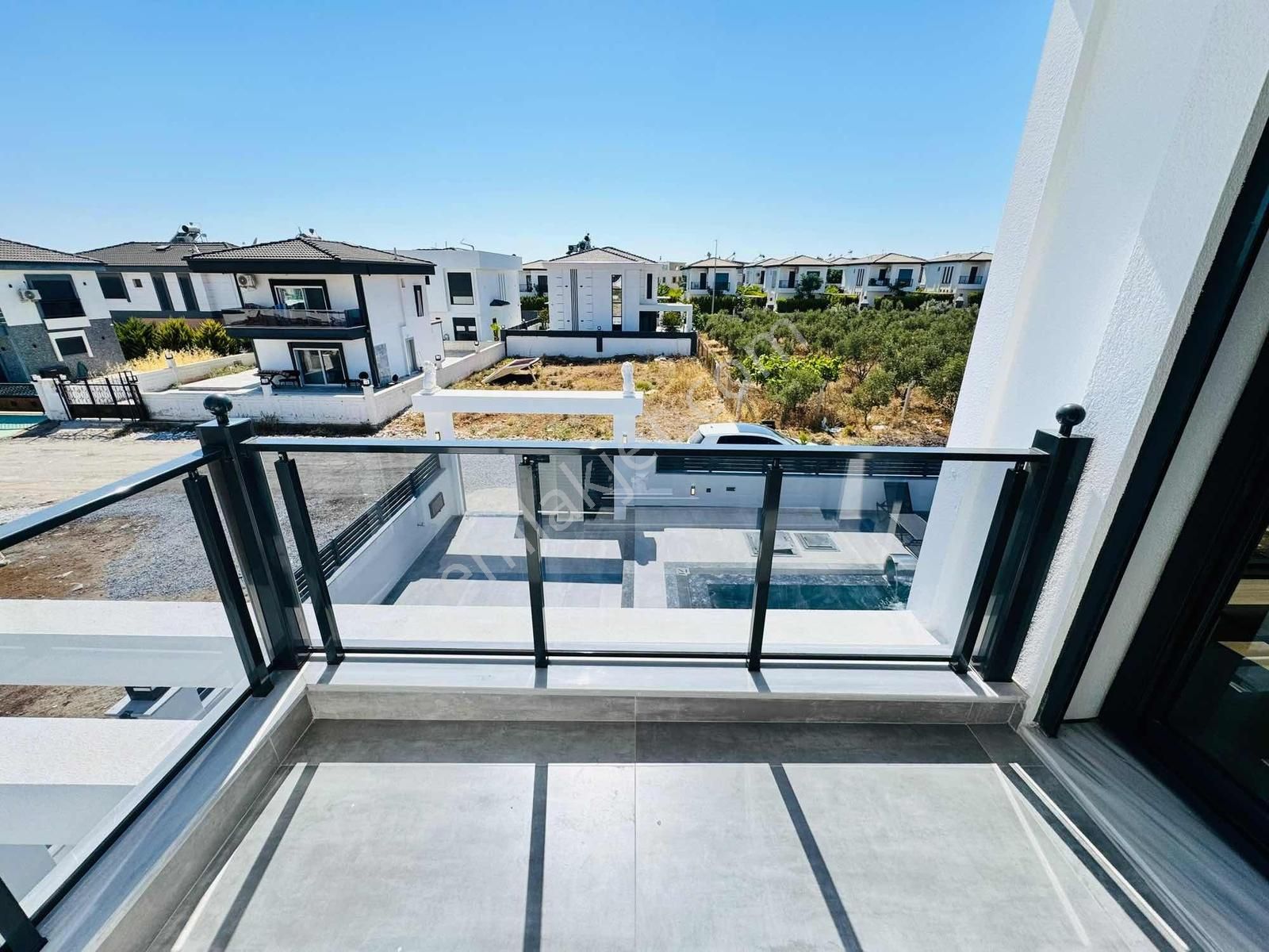 Emsallerinden Ucuza Efelerde Mükemmel Villa - Görsel 18