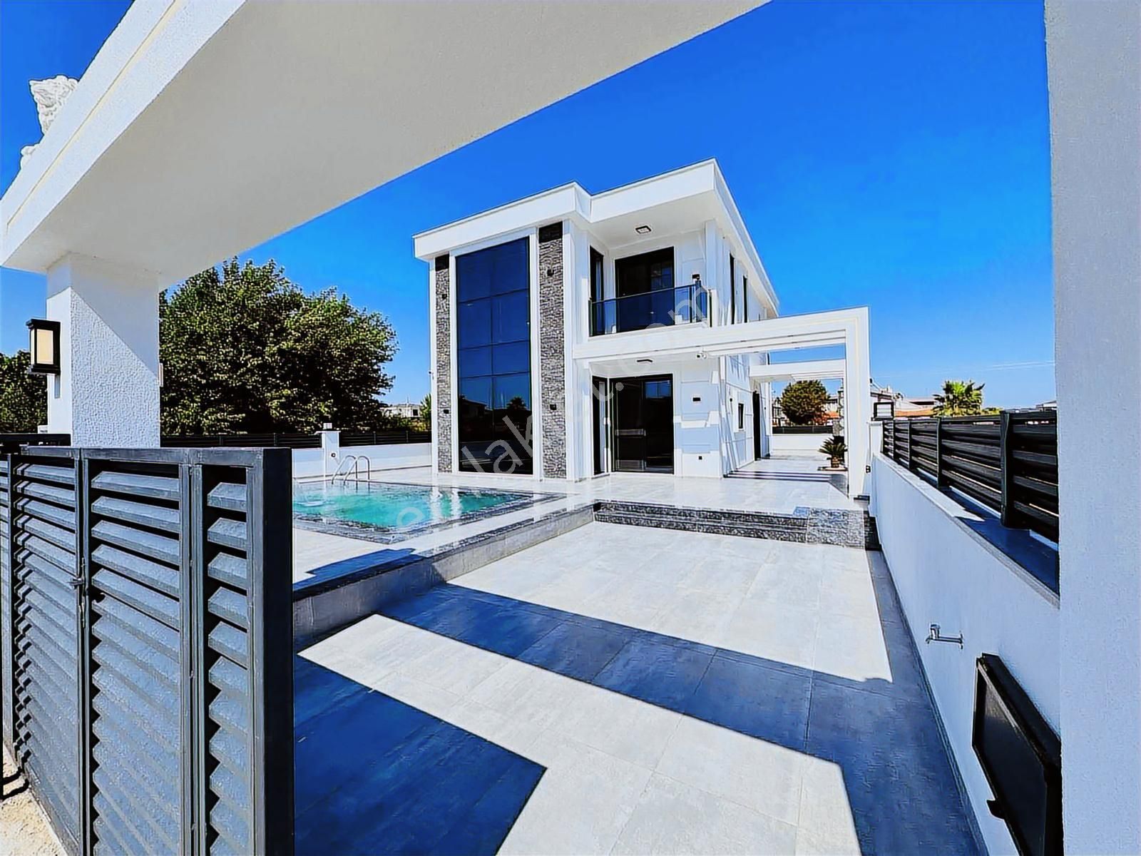 Emsallerinden Ucuza Efelerde Mükemmel Villa - Görsel 17