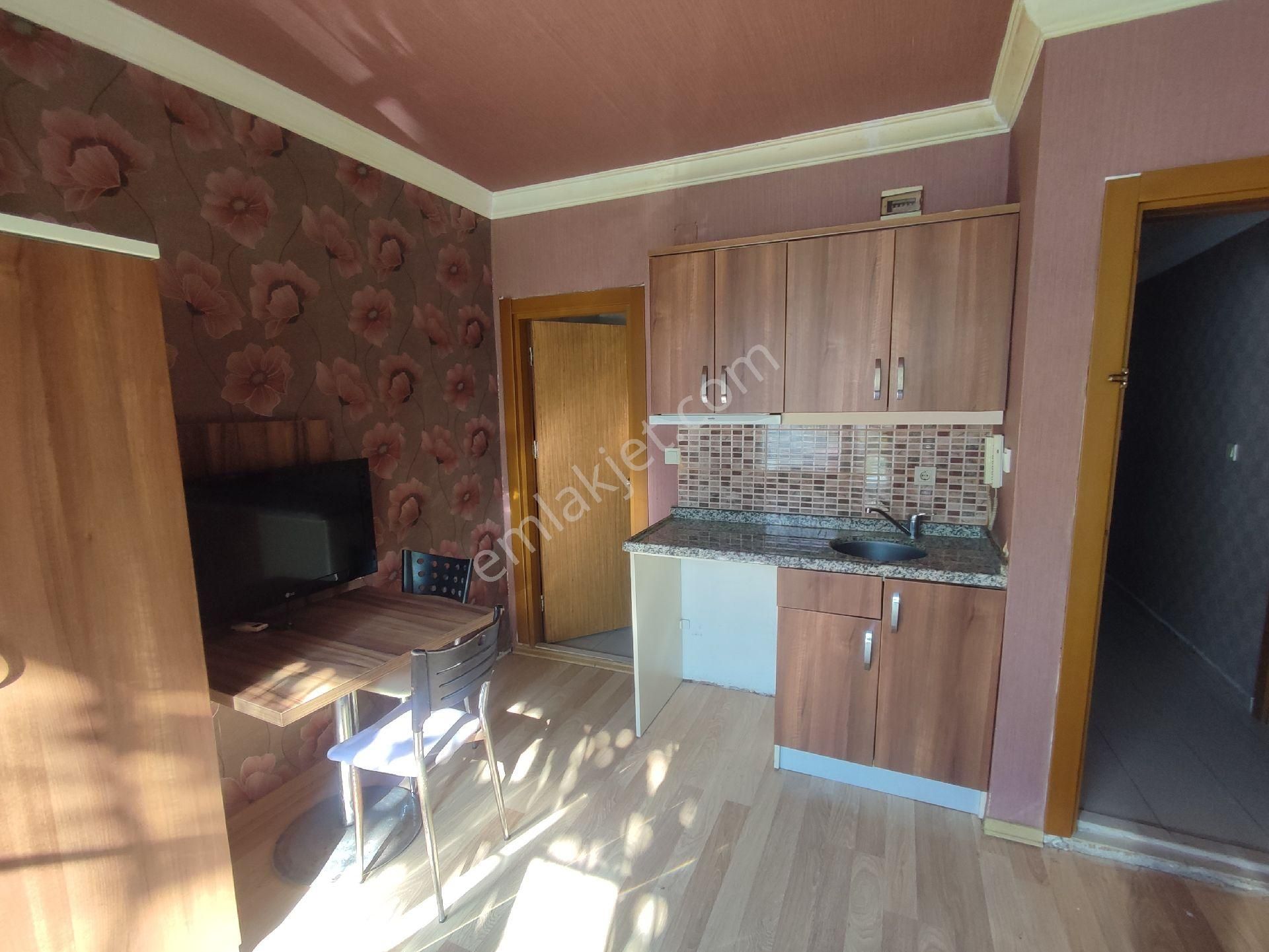 Güzel Yalı Mahallesi Eşyalı Daire Geniş Oturumlu 1+0 - Görsel 6