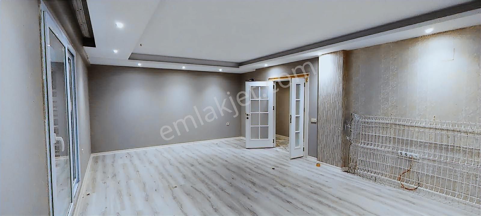 Mezitli Akdeniz'de Nezih Sitede Kiralık Geniş 4+1 Salon - Görsel 11