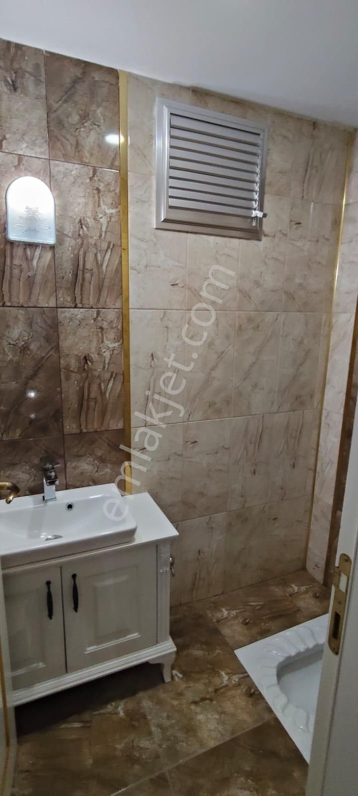 Mezitli Akdeniz'de Nezih Sitede Kiralık Geniş 4+1 Salon - Görsel 33