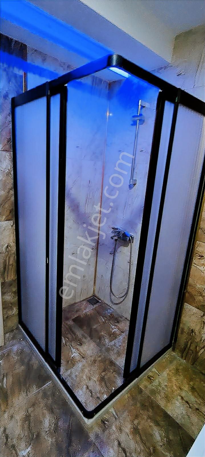 Mezitli Akdeniz'de Nezih Sitede Kiralık Geniş 4+1 Salon - Görsel 16