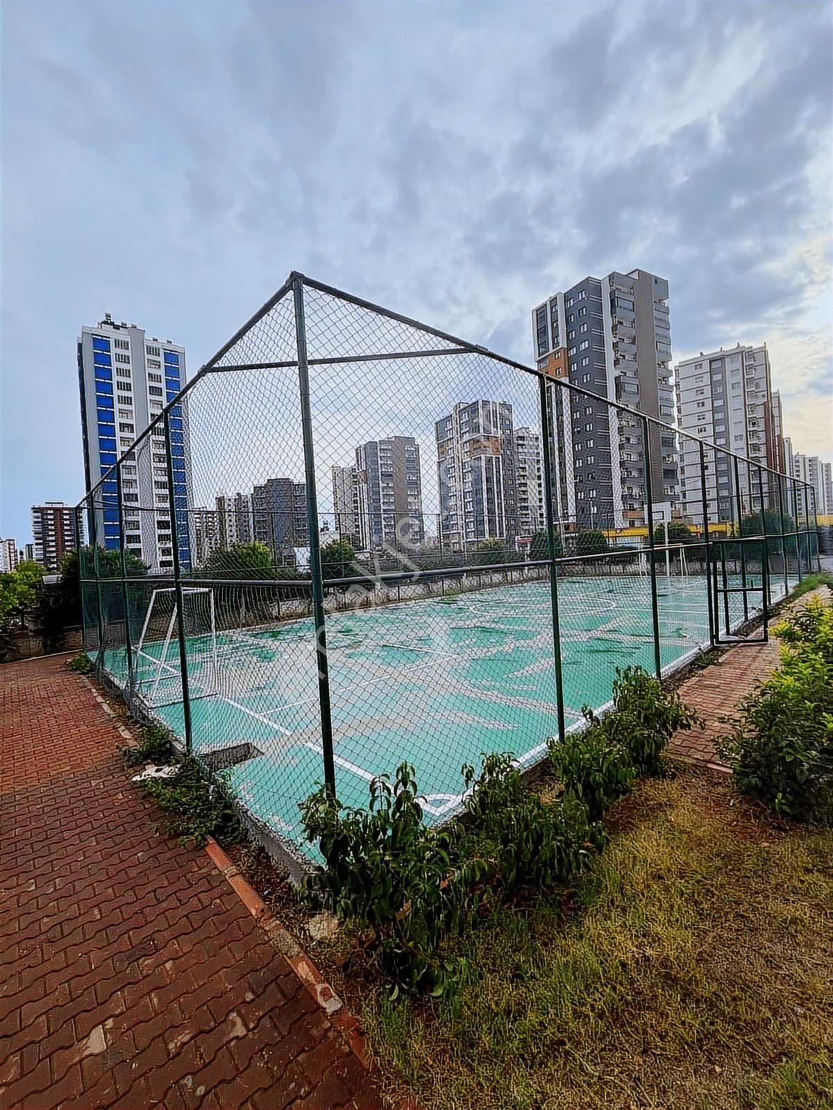 Mezitli Akdeniz'de Nezih Sitede Kiralık Geniş 4+1 Salon - Görsel 29