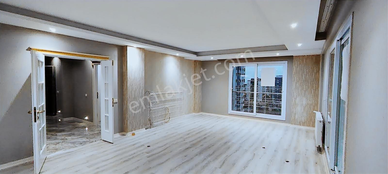 Mezitli Akdeniz'de Nezih Sitede Kiralık Geniş 4+1 Salon - Görsel 25