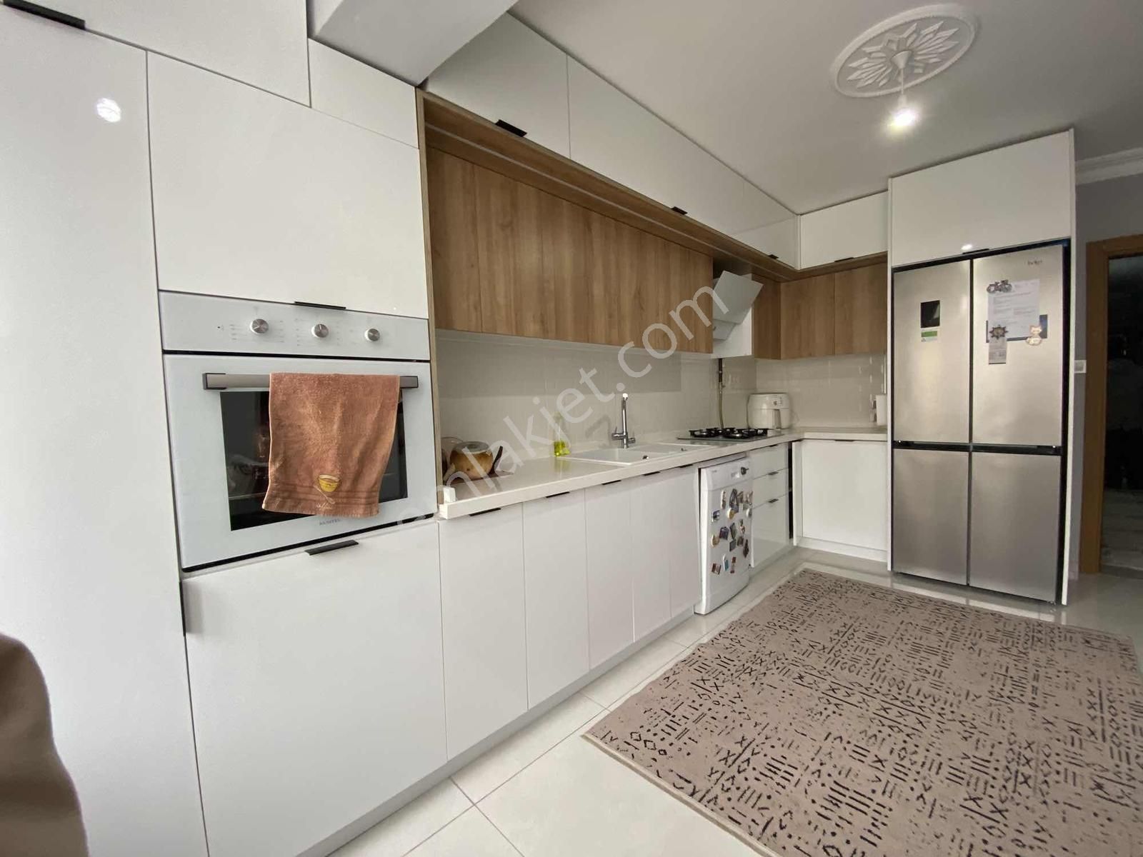 Mehmetoğlu Gayrimenkul Den Reşadiye Mah. 3+1 Masrafsız Daire