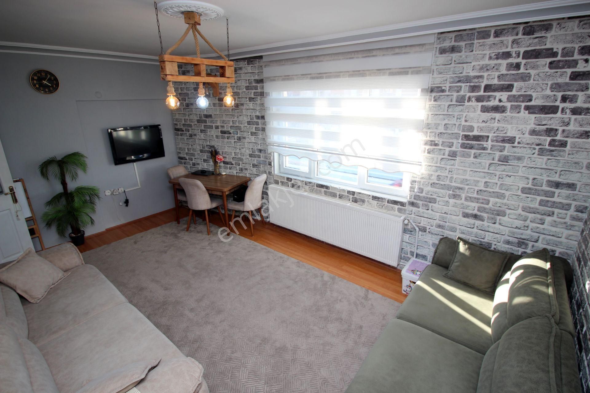 Emre Emlak'tan Piyade'de Gimsa Yakını Full Eşyalı Ön Cephe Satılık 2+1 Daire - Görsel 4