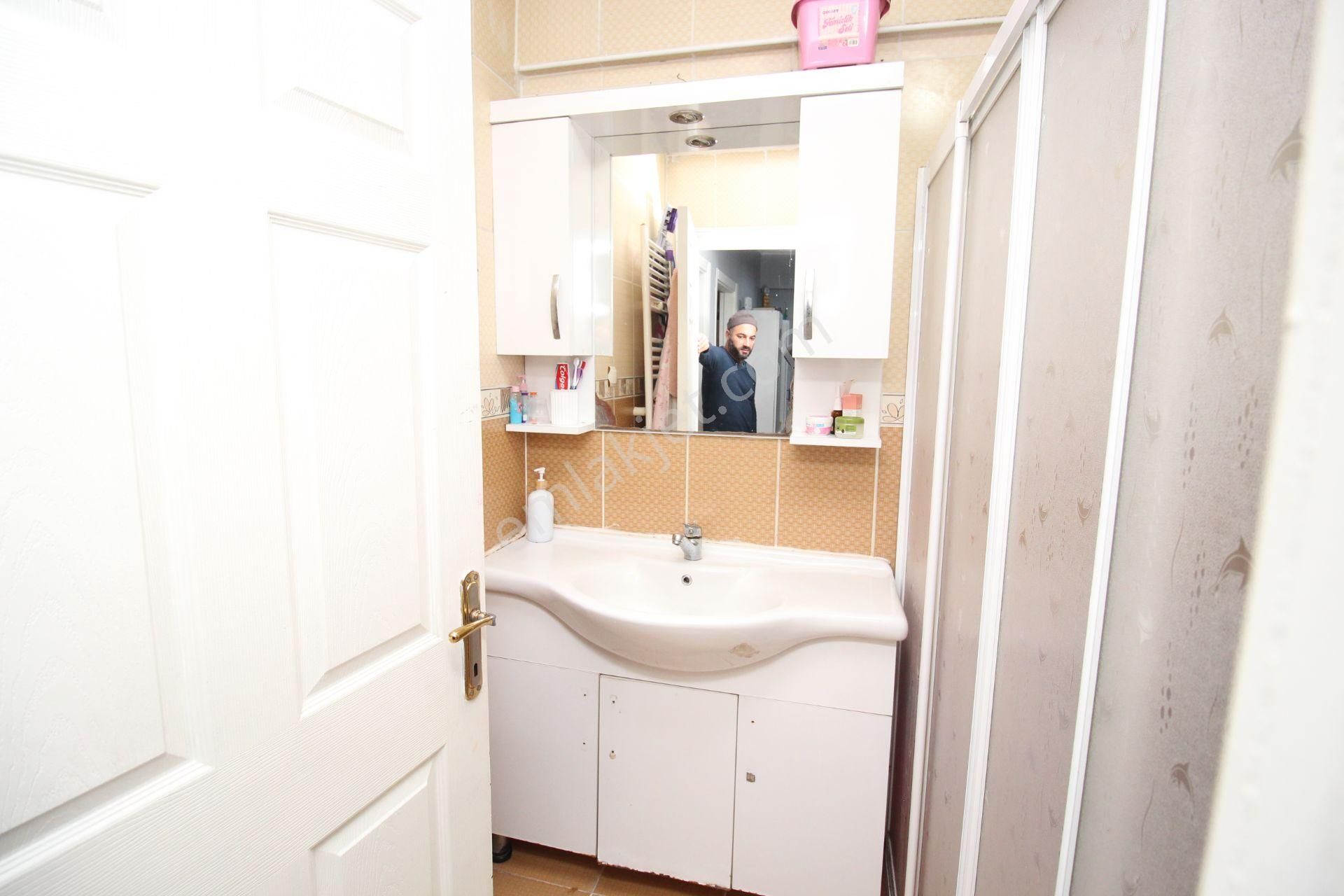 Emre Emlak'tan Piyade'de Gimsa Yakını Full Eşyalı Ön Cephe Satılık 2+1 Daire - Görsel 16