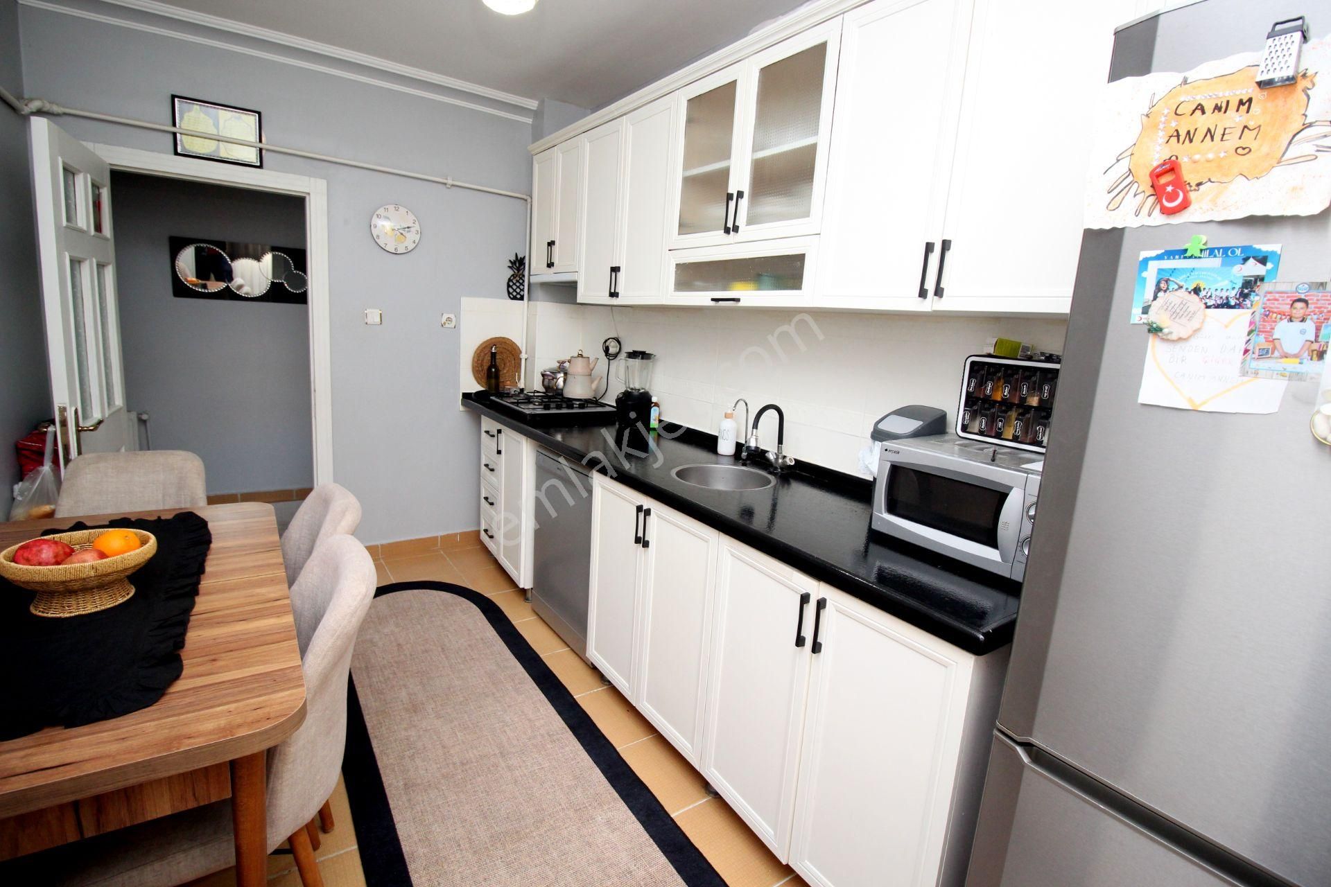 Emre Emlak'tan Piyade'de Gimsa Yakını Full Eşyalı Ön Cephe Satılık 2+1 Daire - Görsel 6