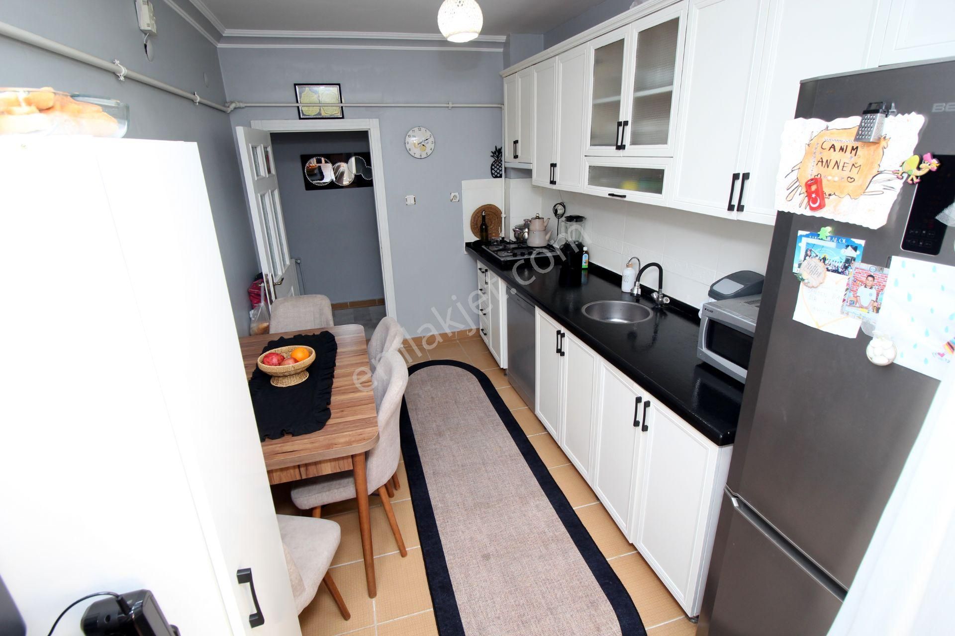 Emre Emlak'tan Piyade'de Gimsa Yakını Full Eşyalı Ön Cephe Satılık 2+1 Daire - Görsel 9