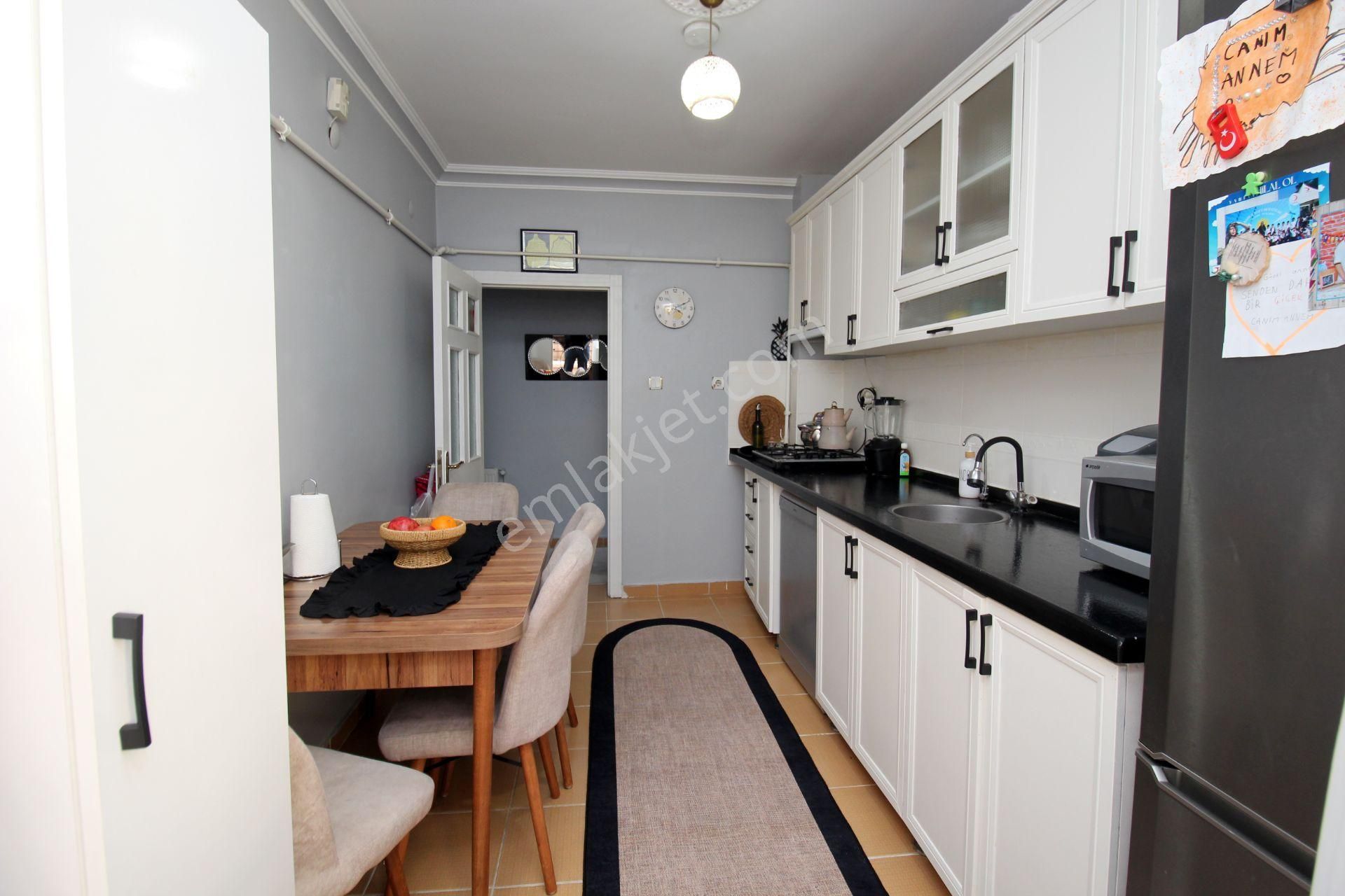 Emre Emlak'tan Piyade'de Gimsa Yakını Full Eşyalı Ön Cephe Satılık 2+1 Daire - Görsel 8