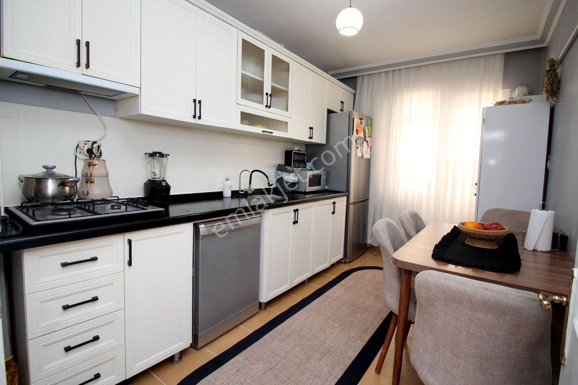 Emre Emlak'tan Piyade'de Gimsa Yakını Full Eşyalı Ön Cephe Satılık 2+1 Daire - Görsel 7