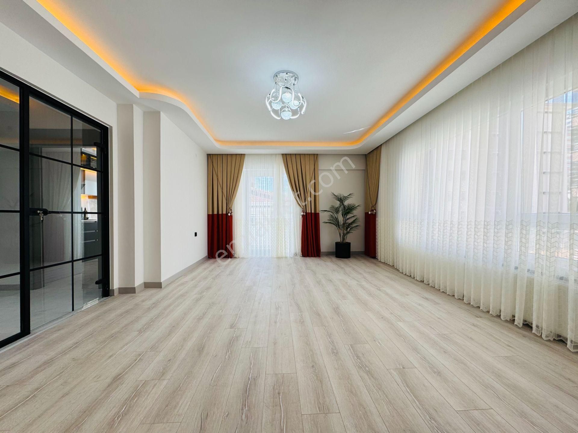 Nam-ak Emlak'tan Full Yapılı Şık Tasarım Güney Cephe 3+1 Daire - Görsel 10