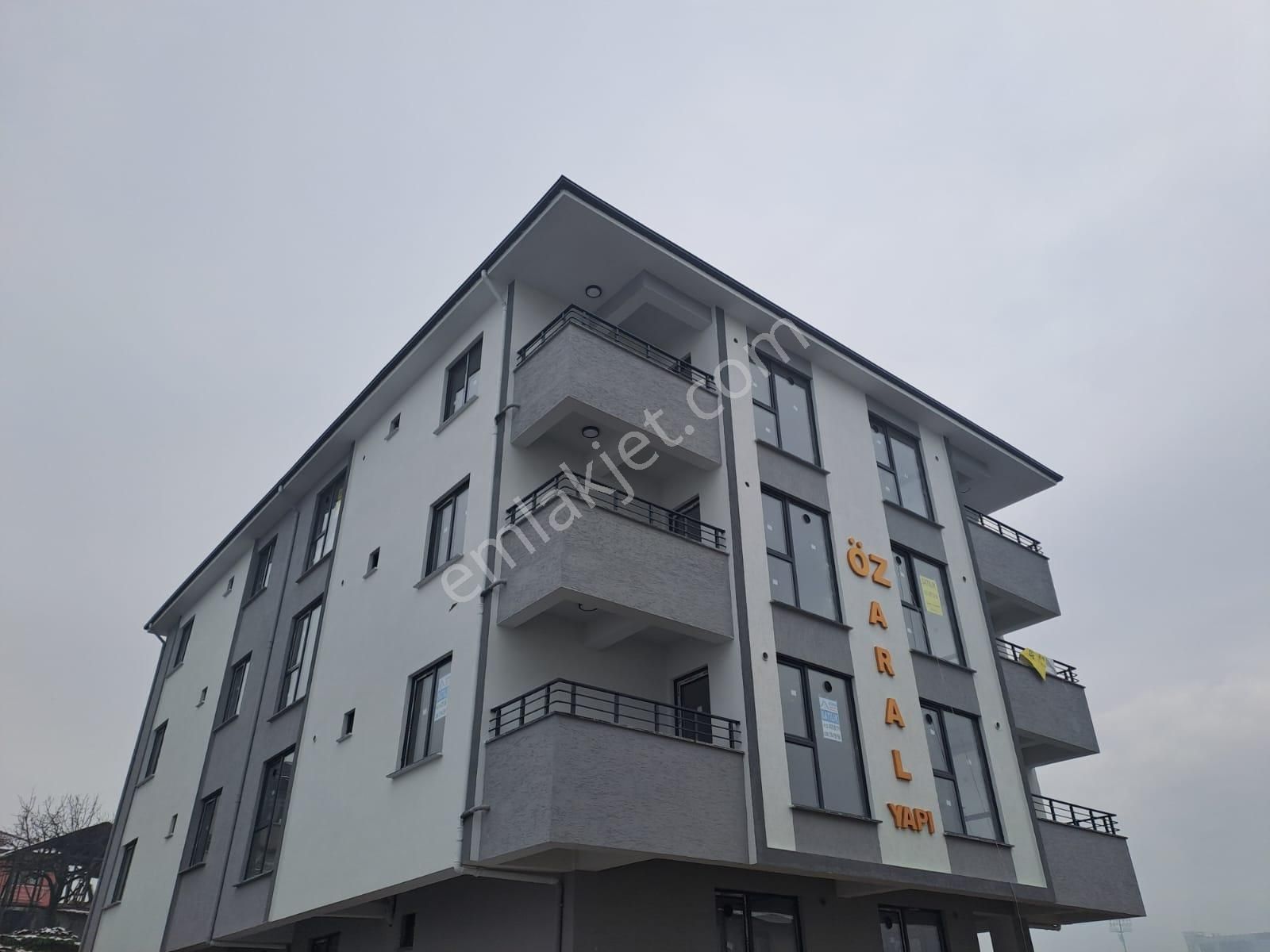 Üniversite Giriş Kapısı Karşısı Satılık 1+1 Sıfır Daireler