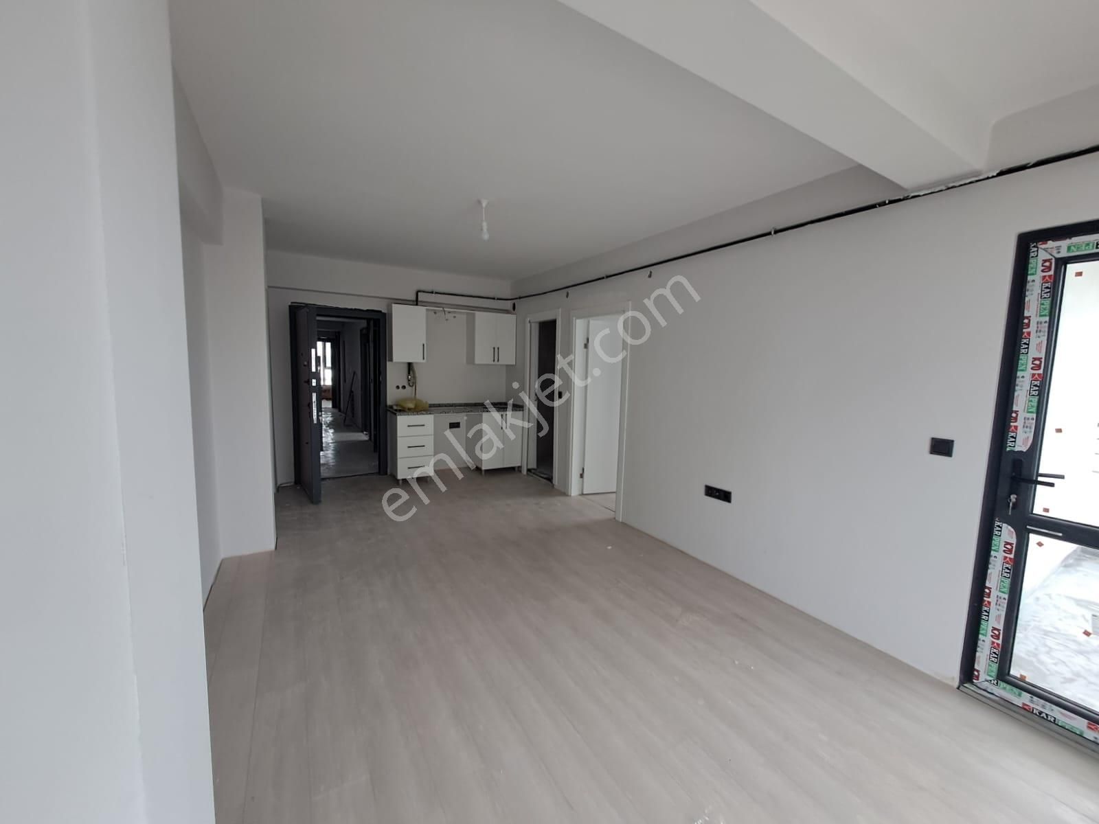 Üniversite Giriş Kapısı Karşısı Satılık 1+1 Sıfır Daireler - Görsel 3