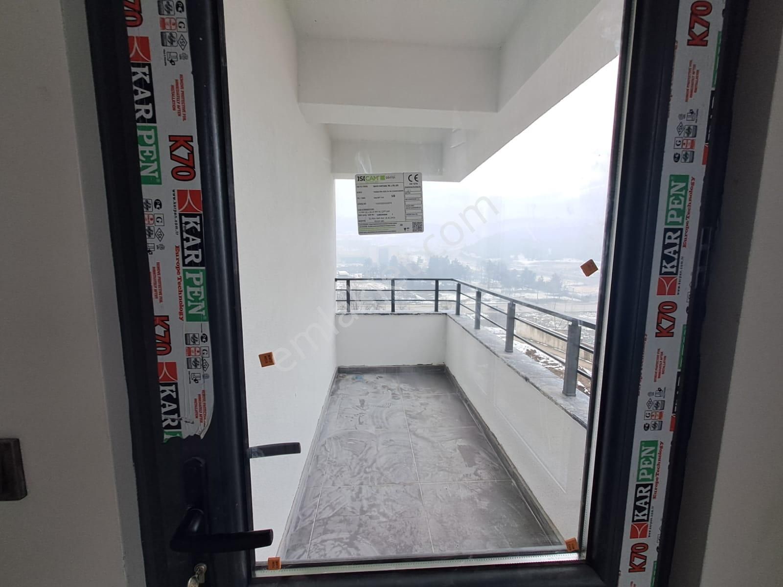 Üniversite Giriş Kapısı Karşısı Satılık 1+1 Sıfır Daireler - Görsel 4