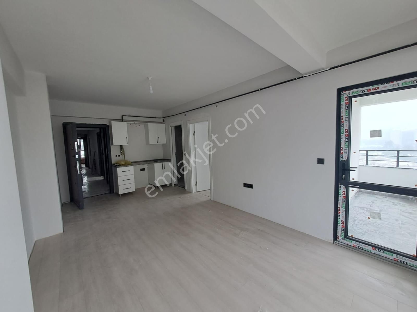 Üniversite Giriş Kapısı Karşısı Satılık 1+1 Sıfır Daireler - Görsel 6