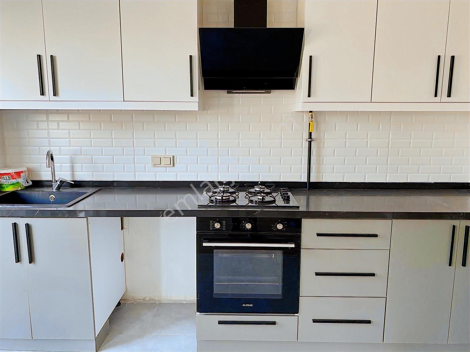 Antalya Muratpaşa'da Satılık 2+1 Daire Tramyava Yürüme Mesafesi