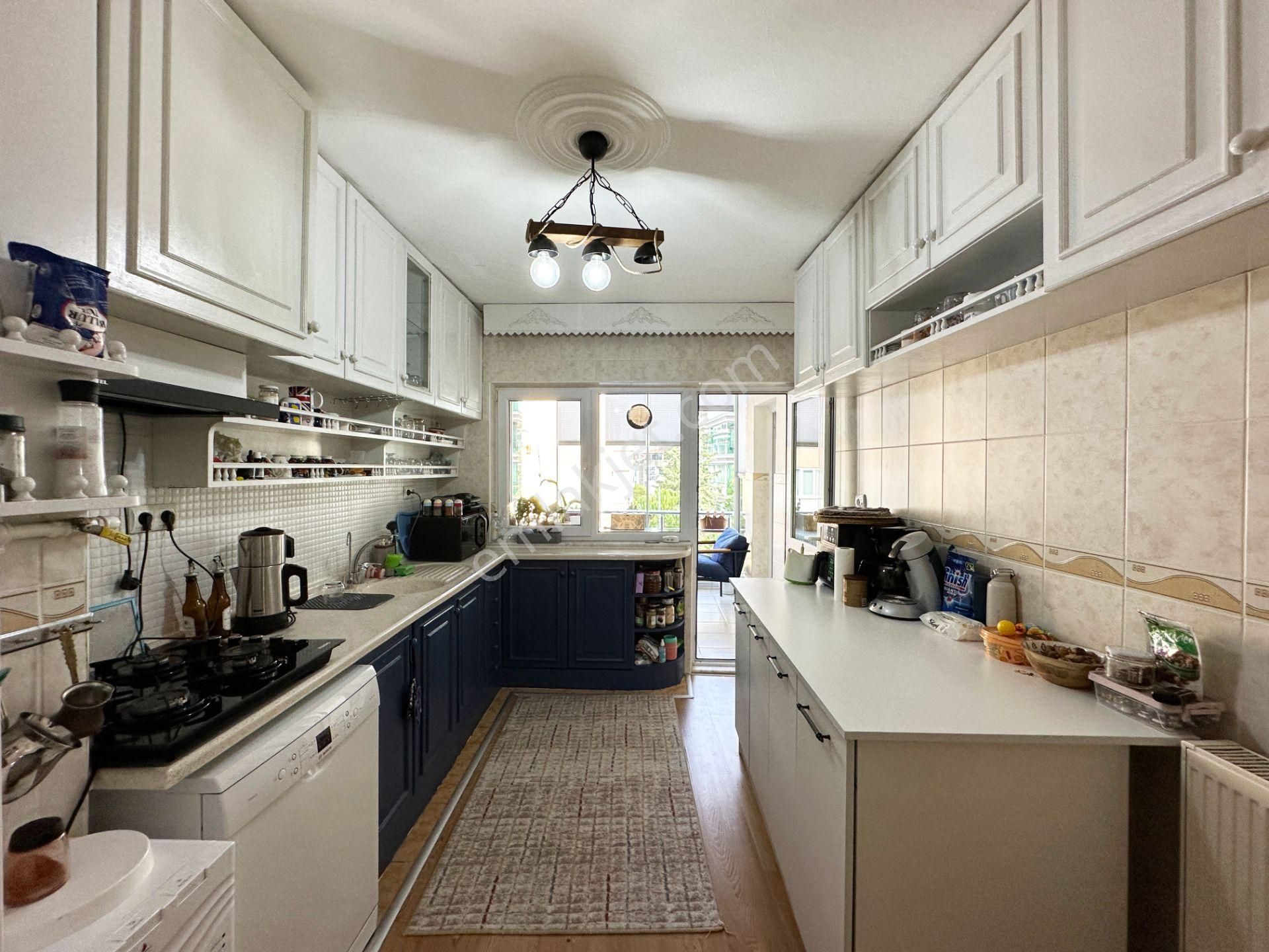 Açık Hava Tiyatrosu Üstünde Doğa İle İç İçe 3+1 Arakat Daire - Görsel 3