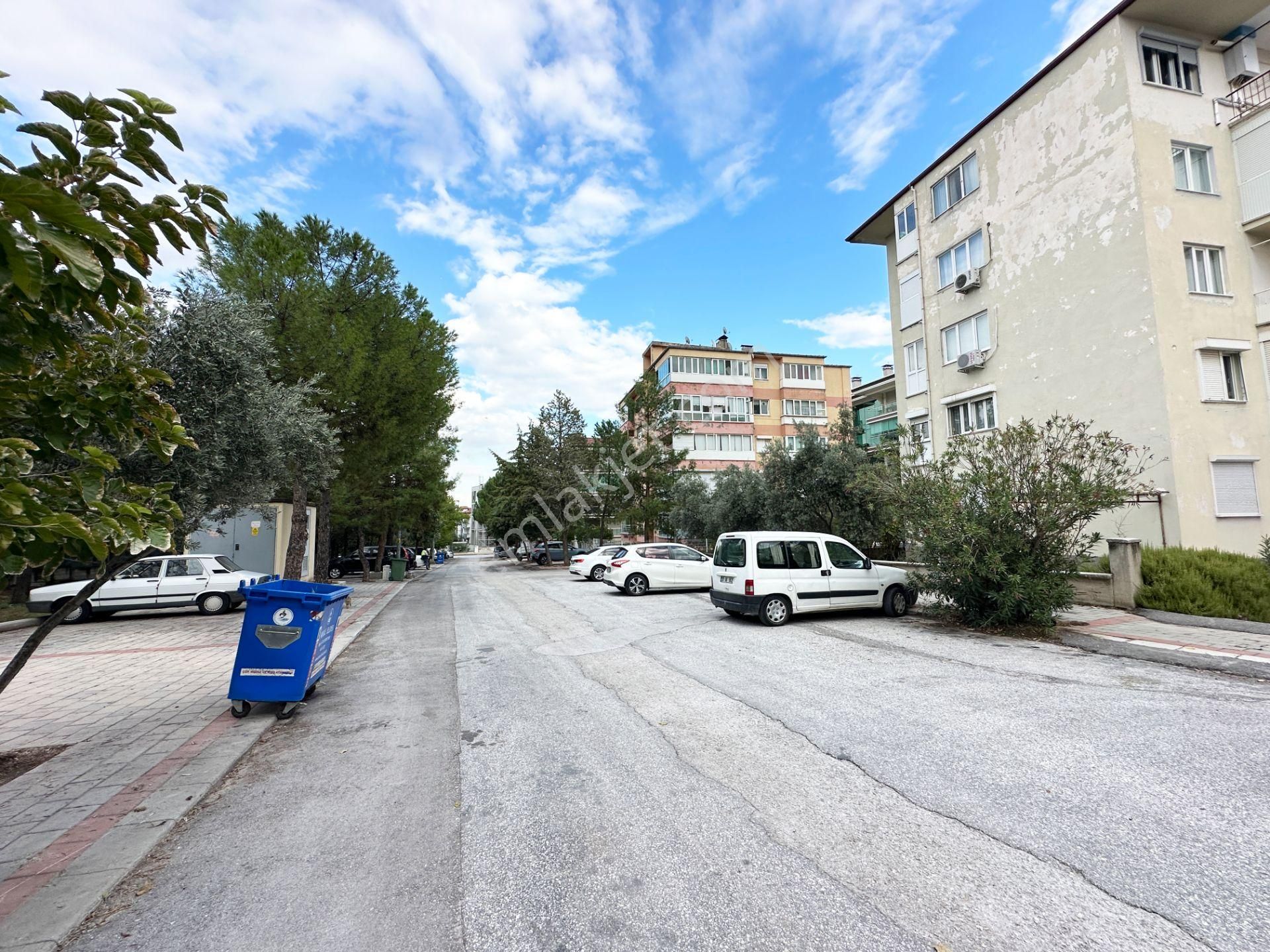 Açık Hava Tiyatrosu Üstünde Doğa İle İç İçe 3+1 Arakat Daire - Görsel 34