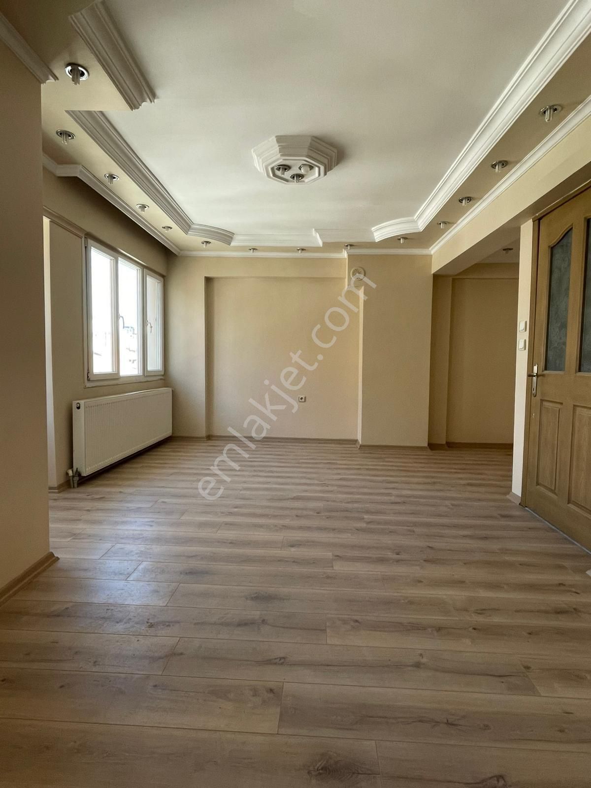 Ordu Caddesi Yanı Otoparklı Geniş 3+1 Ara Kat Kiralık Daire - Görsel 7