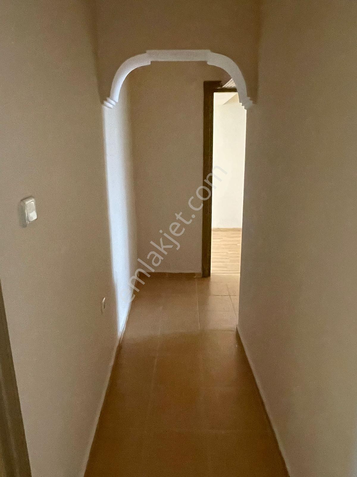 Ordu Caddesi Yanı Otoparklı Geniş 3+1 Ara Kat Kiralık Daire - Görsel 26