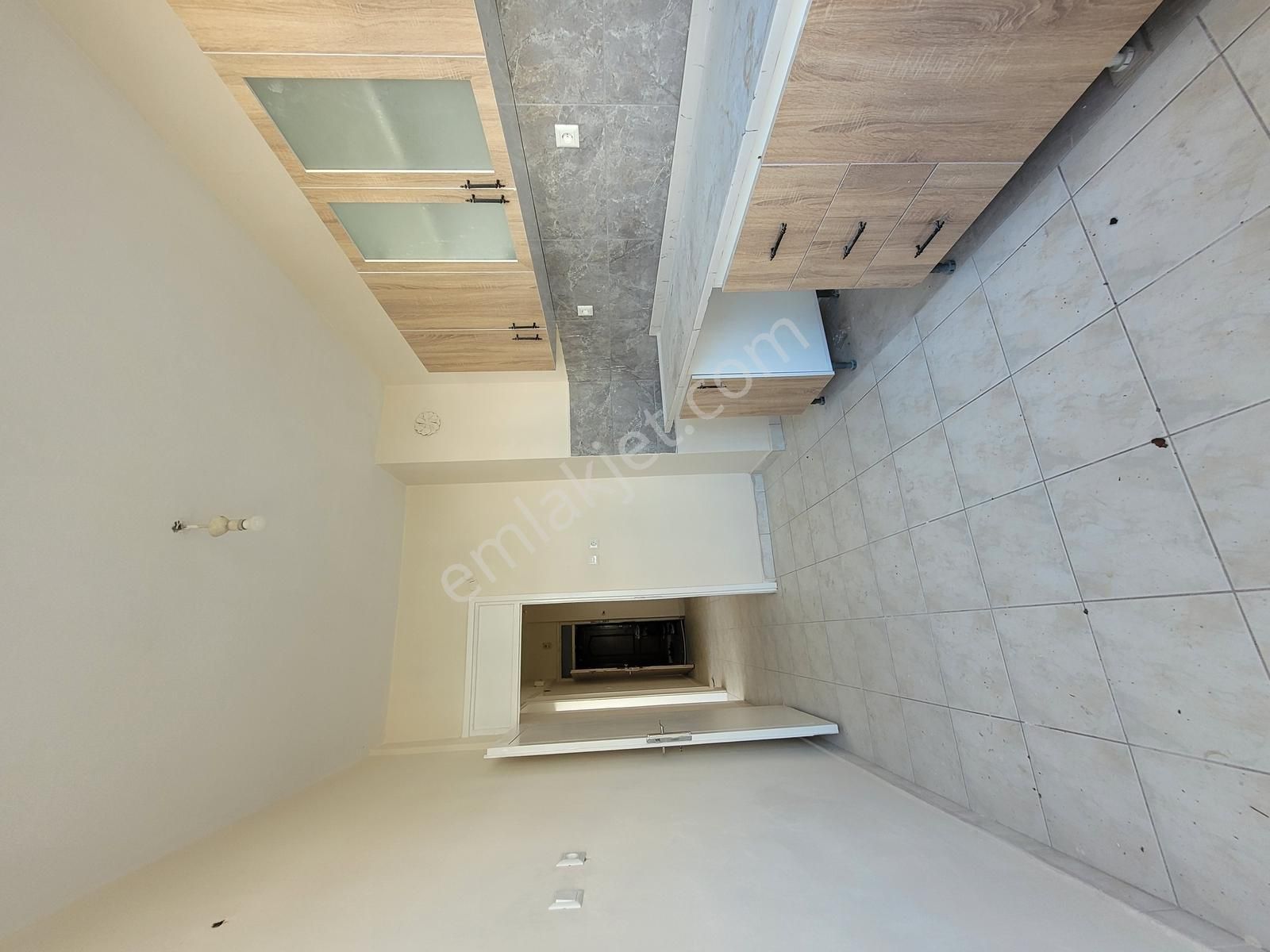 Özgürlük'te Kiralık 3+1 125 M2 3.kat İçi Yapılı Daire - Görsel 19