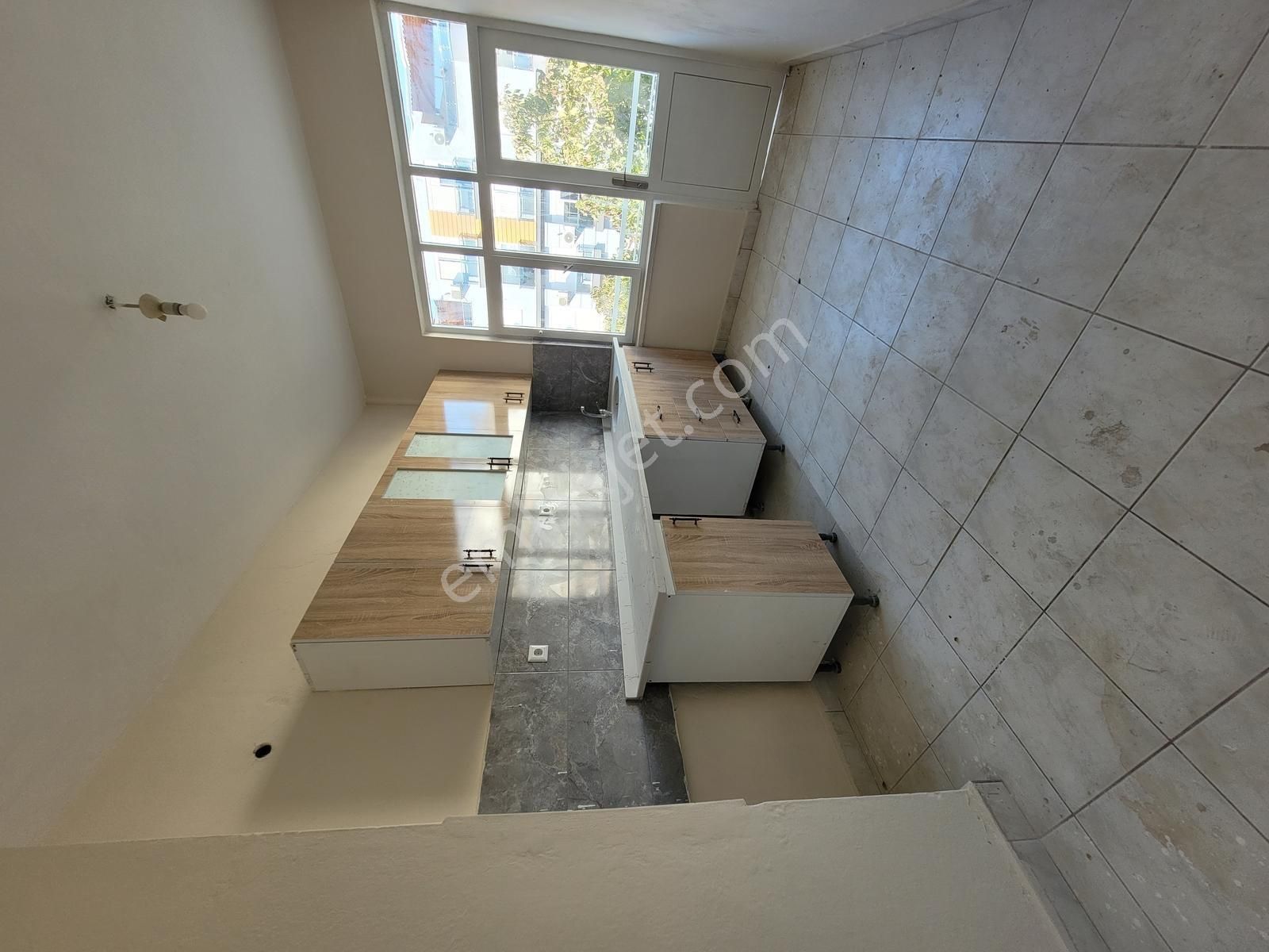 Özgürlük'te Kiralık 3+1 125 M2 3.kat İçi Yapılı Daire - Görsel 3