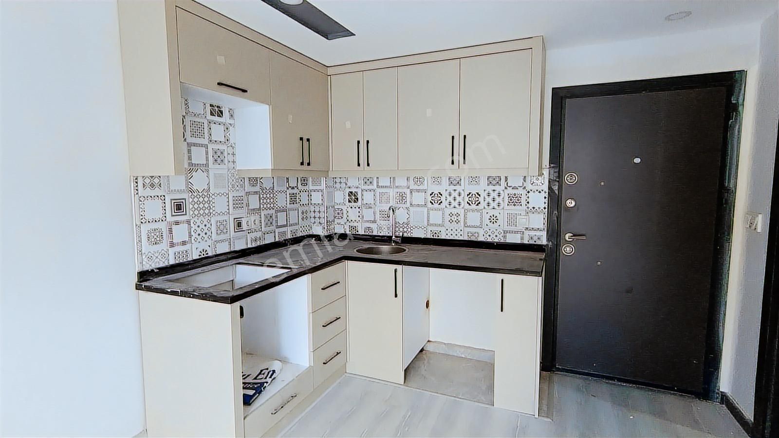 Karşıyaka'da Satılık Daire 1+1 Sıfır Daire - Görsel 12