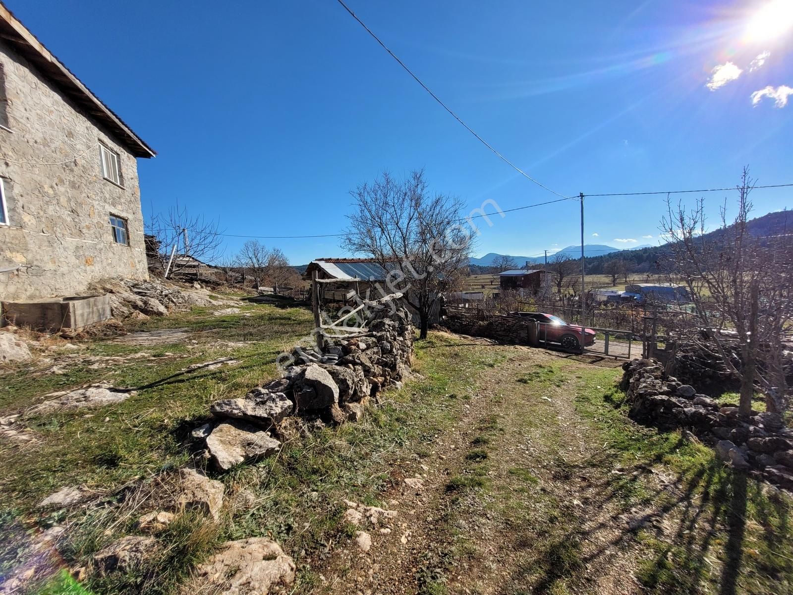 Beyşehir Yeşildağ'da 1385 M2 Arsa İçinde 2 Adet 2 Katlı Taş Ev - Görsel 28