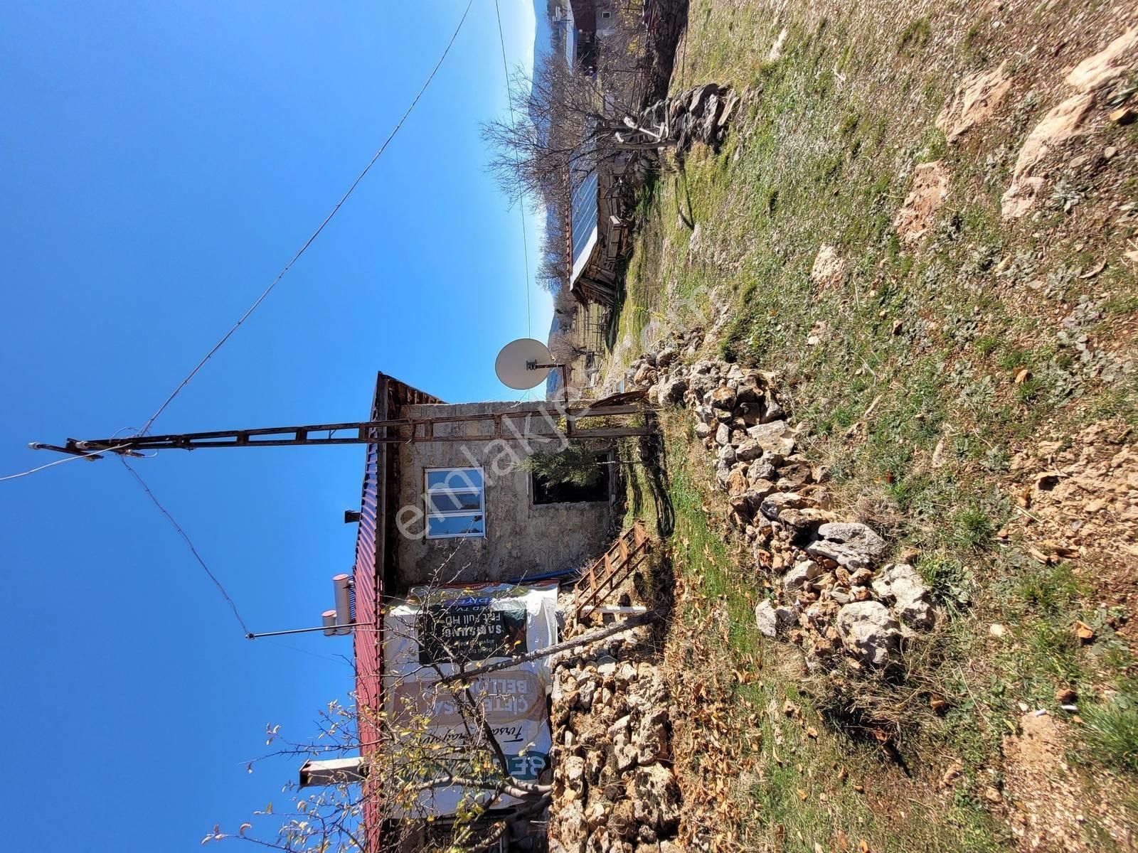 Beyşehir Yeşildağ'da 1385 M2 Arsa İçinde 2 Adet 2 Katlı Taş Ev - Görsel 5