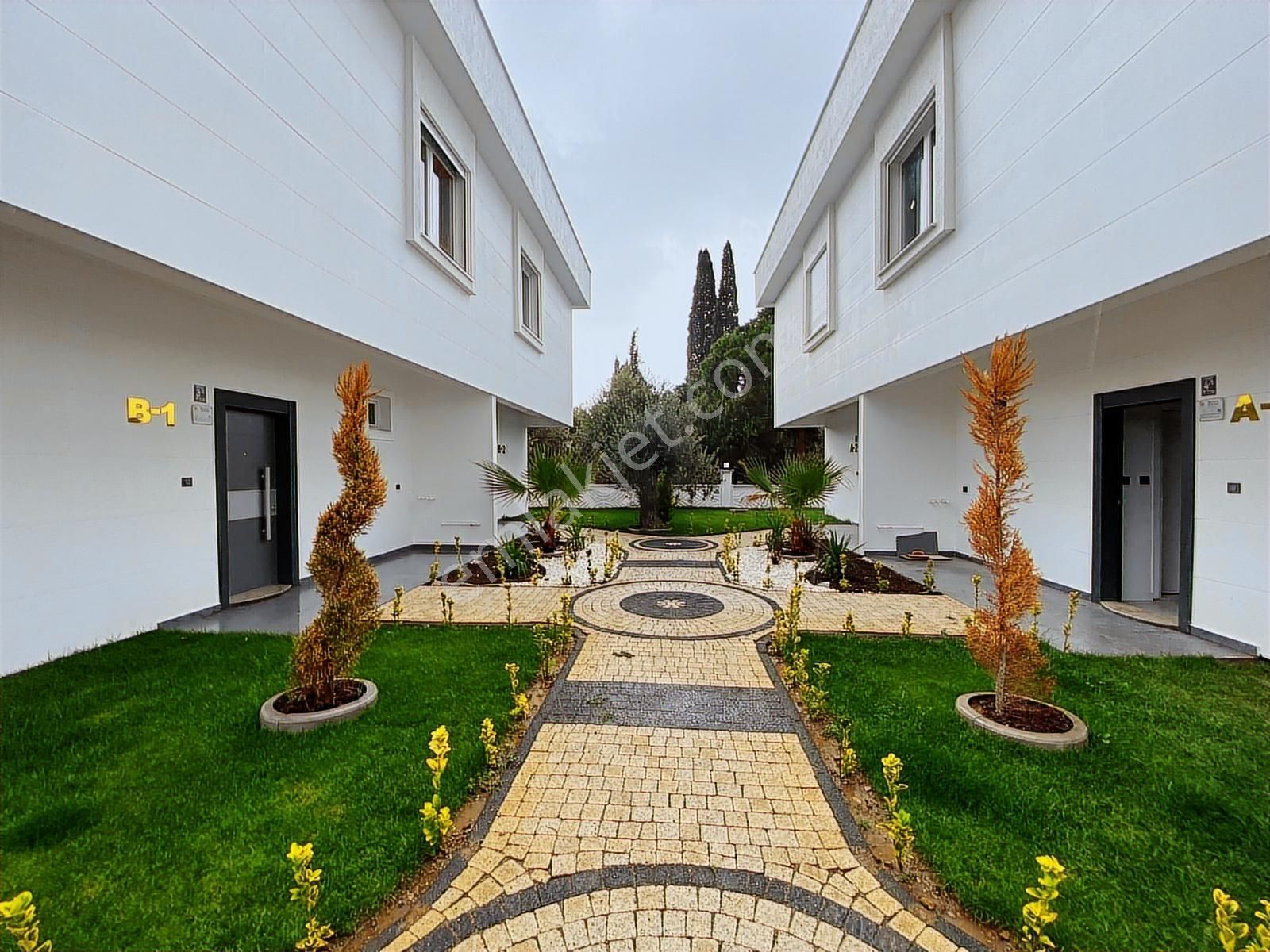 Eu Gayrmenkulden Yeşilliklerin İçinde Doğa Manzaralı 5+1 Villa - Görsel 2