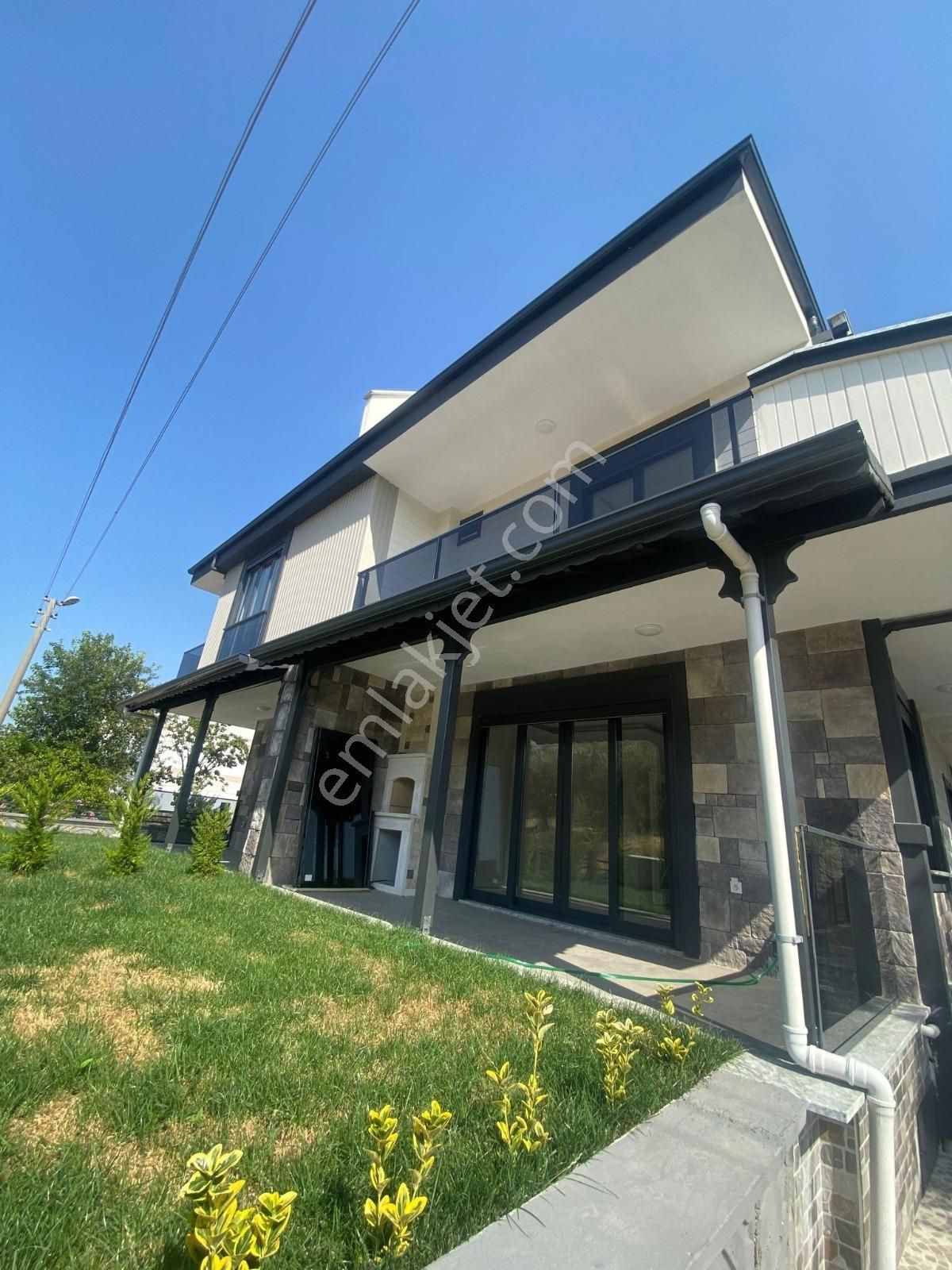 Eu Gayrimenkulden Denize Yakın 5+1 Villa - Görsel 6
