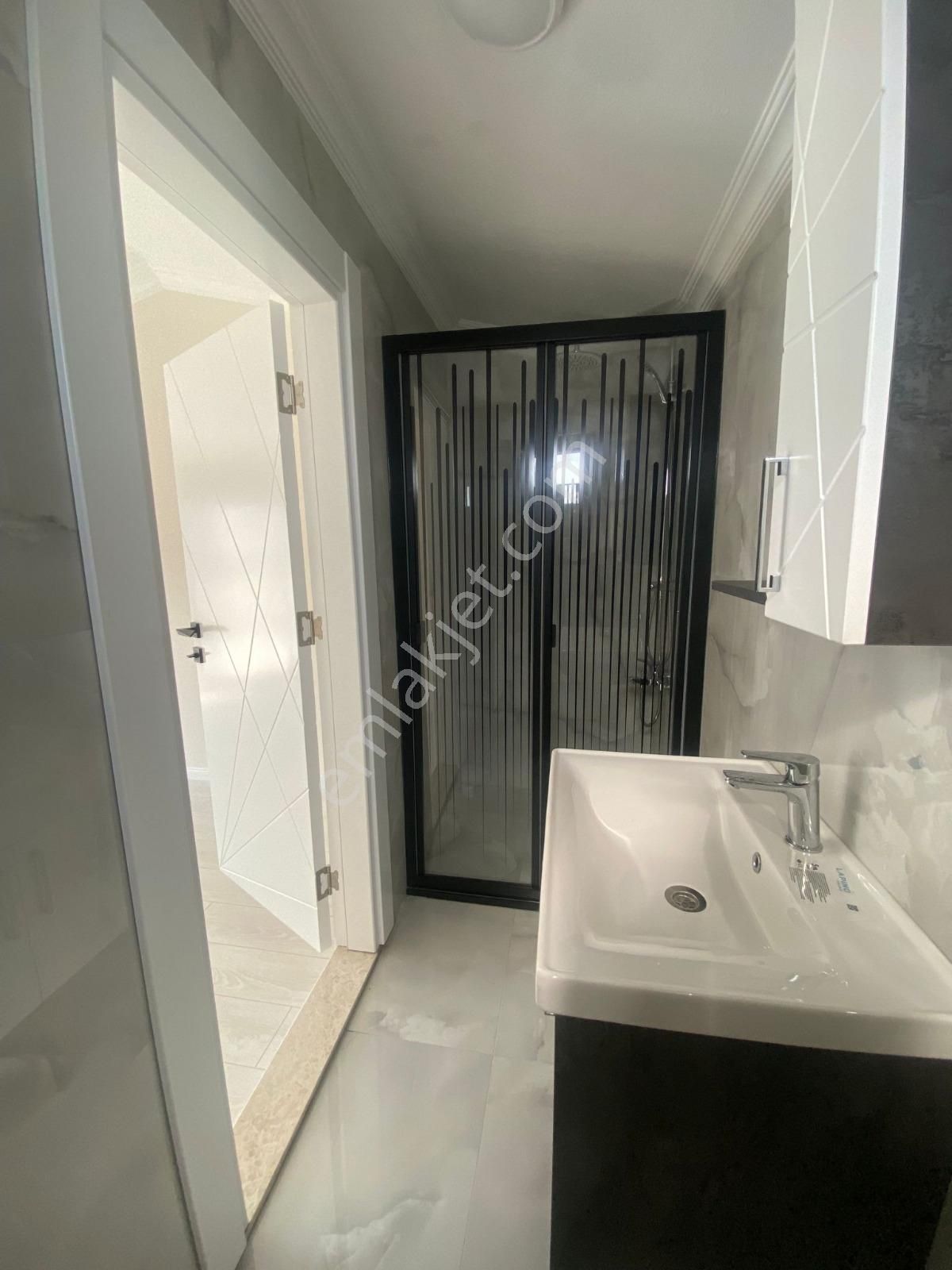 Eu Gayrimenkulden Denize Yakın 5+1 Villa - Görsel 14