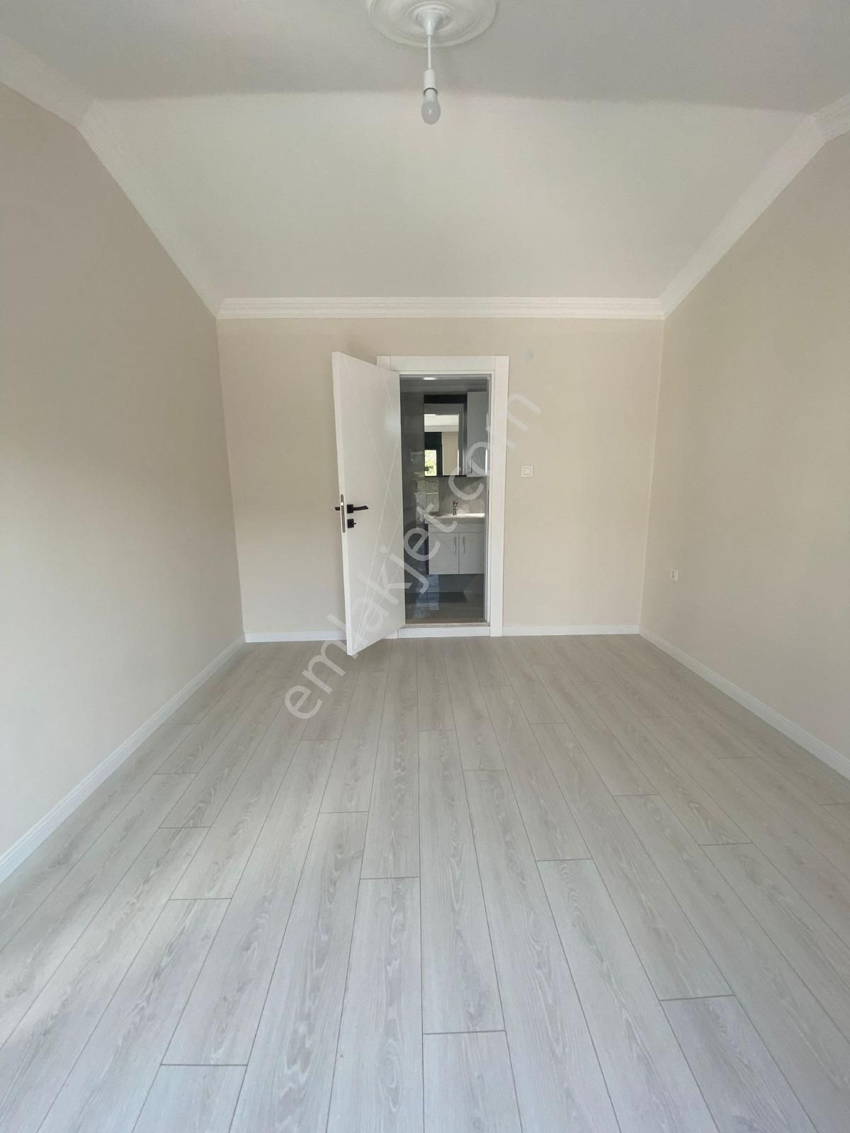 Eu Gayrimenkulden Denize Yakın 5+1 Villa - Görsel 32