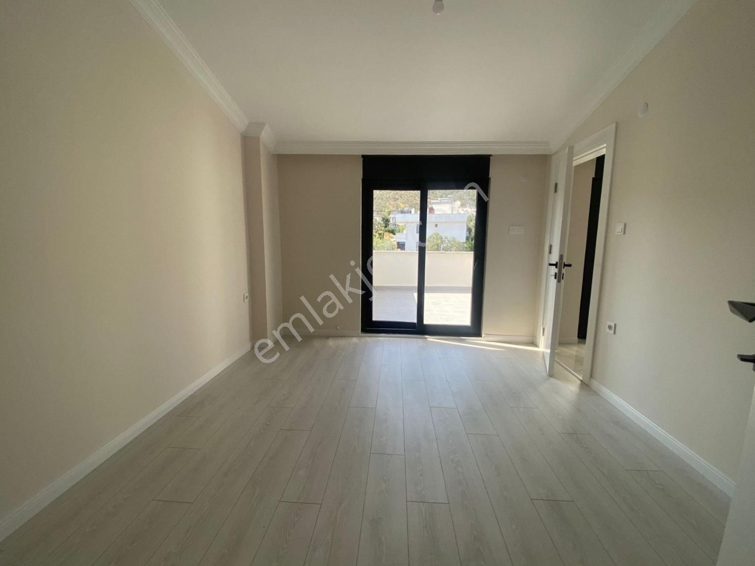 Eu Gayrimenkulden Denize Yakın 5+1 Villa - Görsel 28