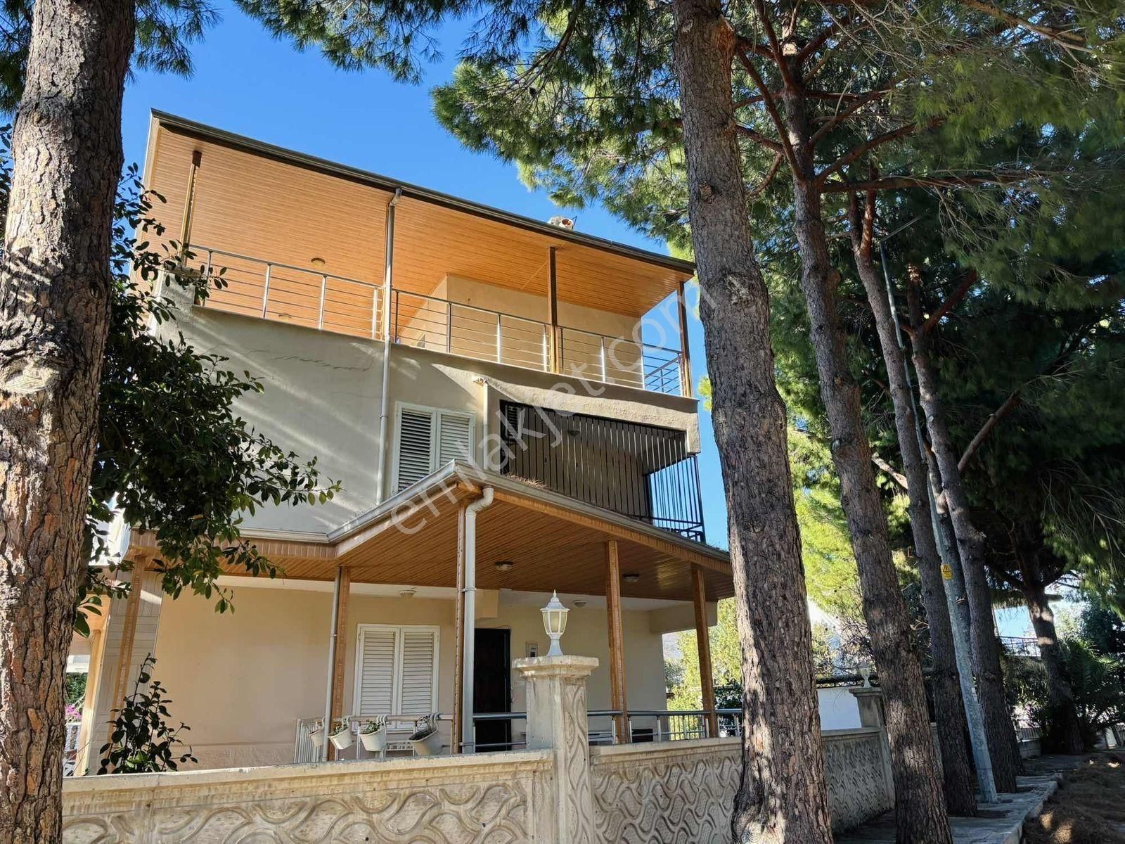 Didim Yeşilkent Sitesinde Tam Müstakil 4+1 Eşyalı Kiralık Villa - Görsel 28