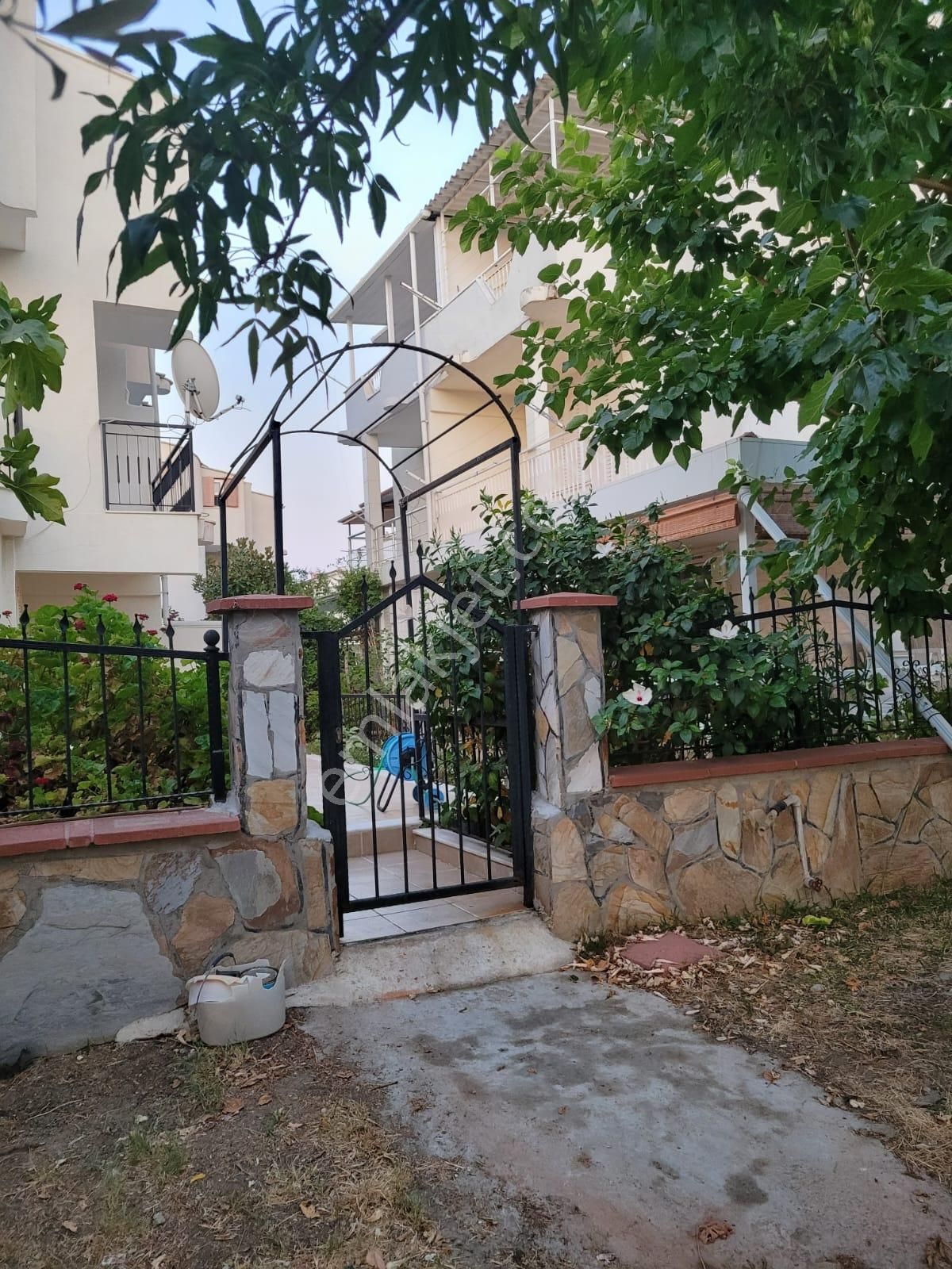 Kuşadası Güzelçamlı"da Denize Yürüme Mesafesinde 3+1 Satılık Tripleks Villa - Görsel 4