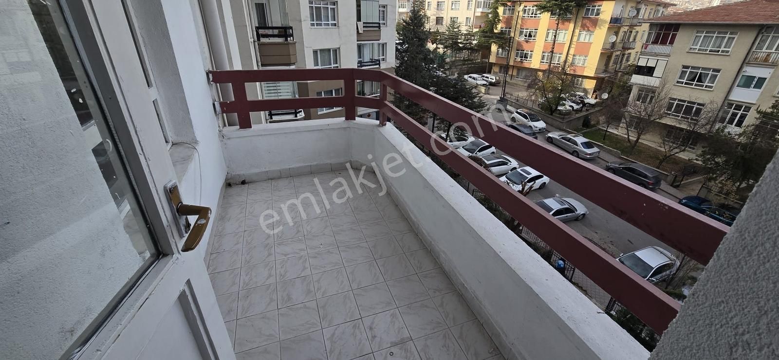 Şenlikköy Blokları 3+1 Kat 4 Ön Cephe Bağımsız 123 M2 Merkezi - Görsel 23