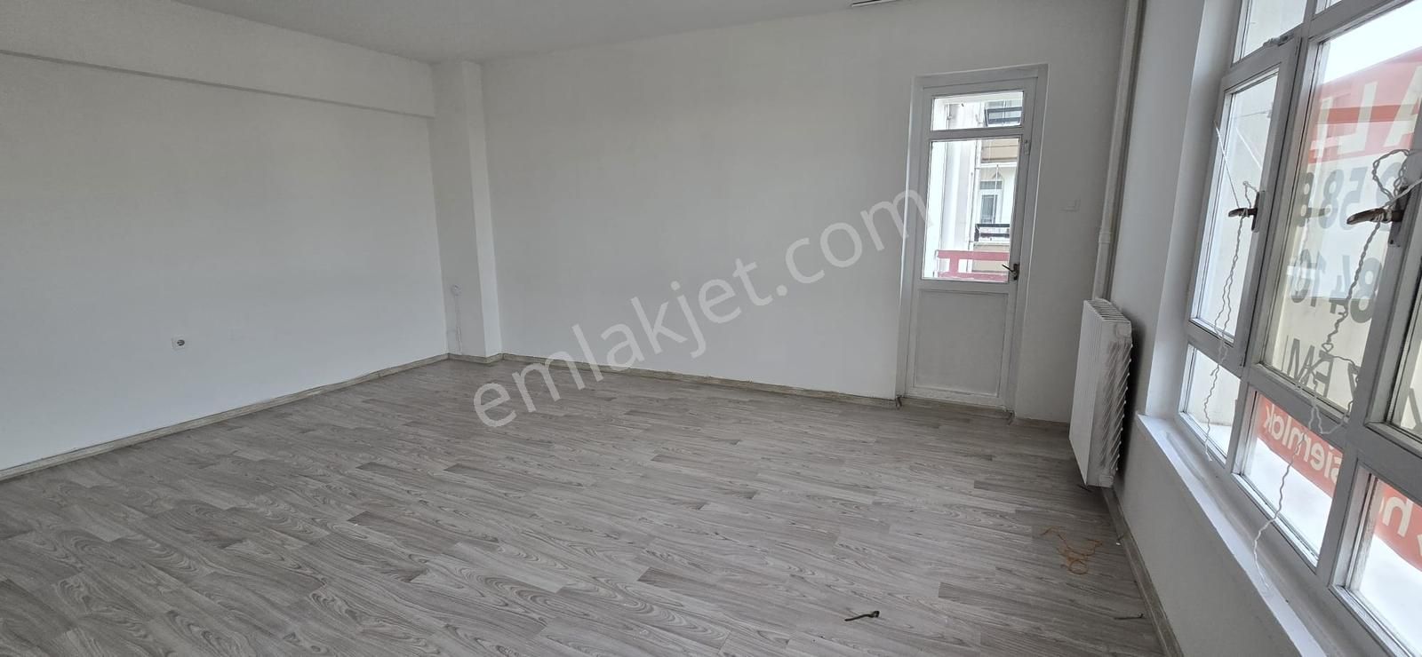 Şenlikköy Blokları 3+1 Kat 4 Ön Cephe Bağımsız 123 M2 Merkezi - Görsel 7