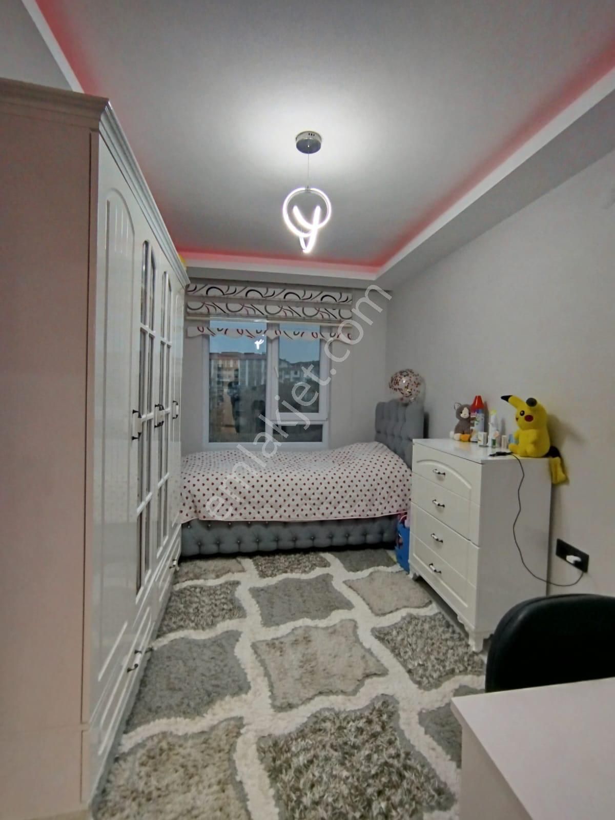 Krc'den Nato Yolu Caddesine 5 Dk Mesafede İçi Full Lüks Yapılı 3+1 Satılık Daire - Görsel 8