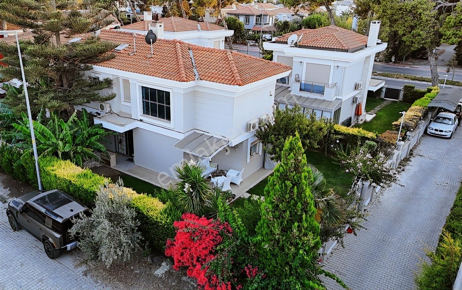 Çeşme Alaçatı Çamlıkyol - Muhteşem Konumda Satılık Lüks Villa - Görsel 3