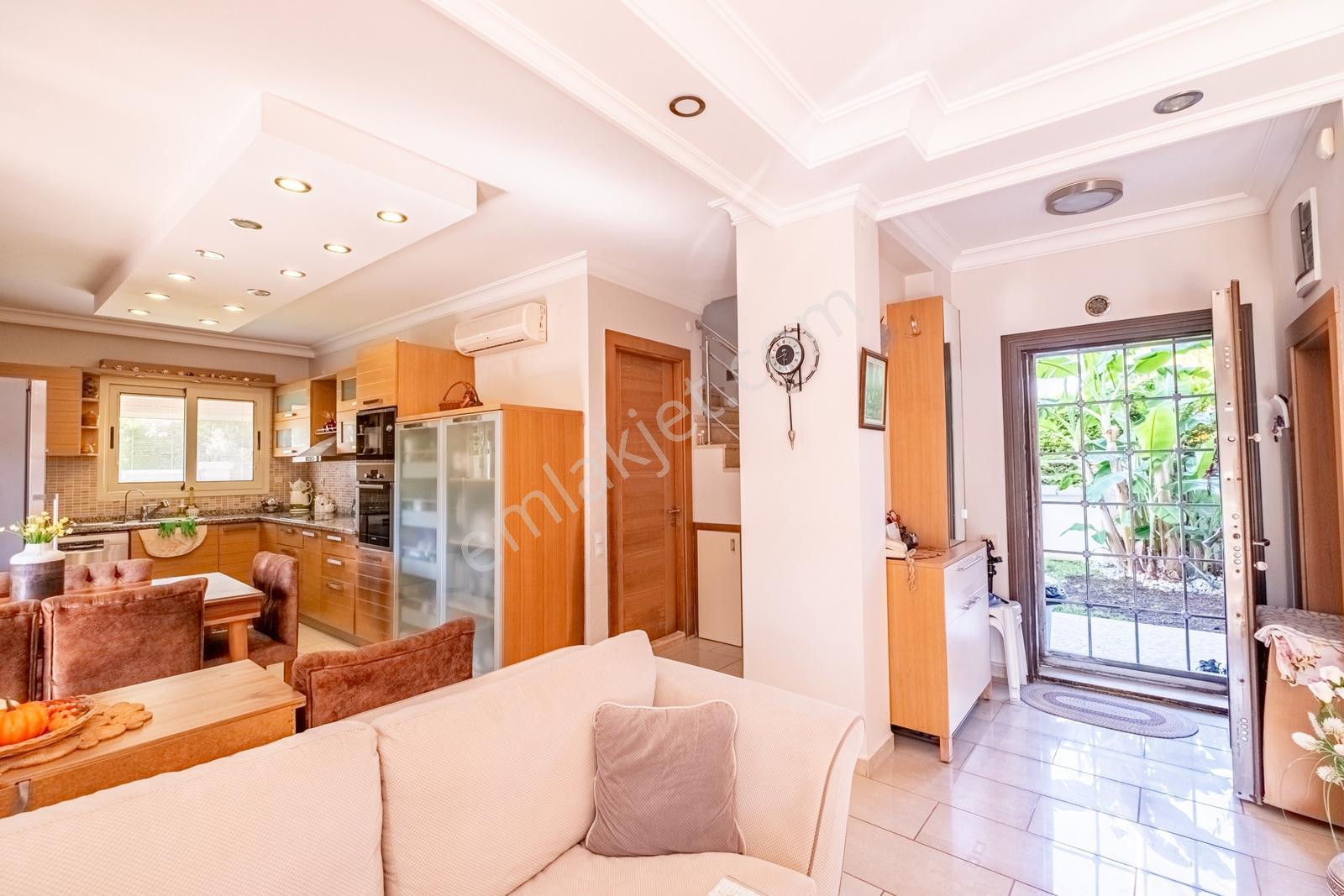 Çeşme Alaçatı Çamlıkyol - Muhteşem Konumda Satılık Lüks Villa - Görsel 9