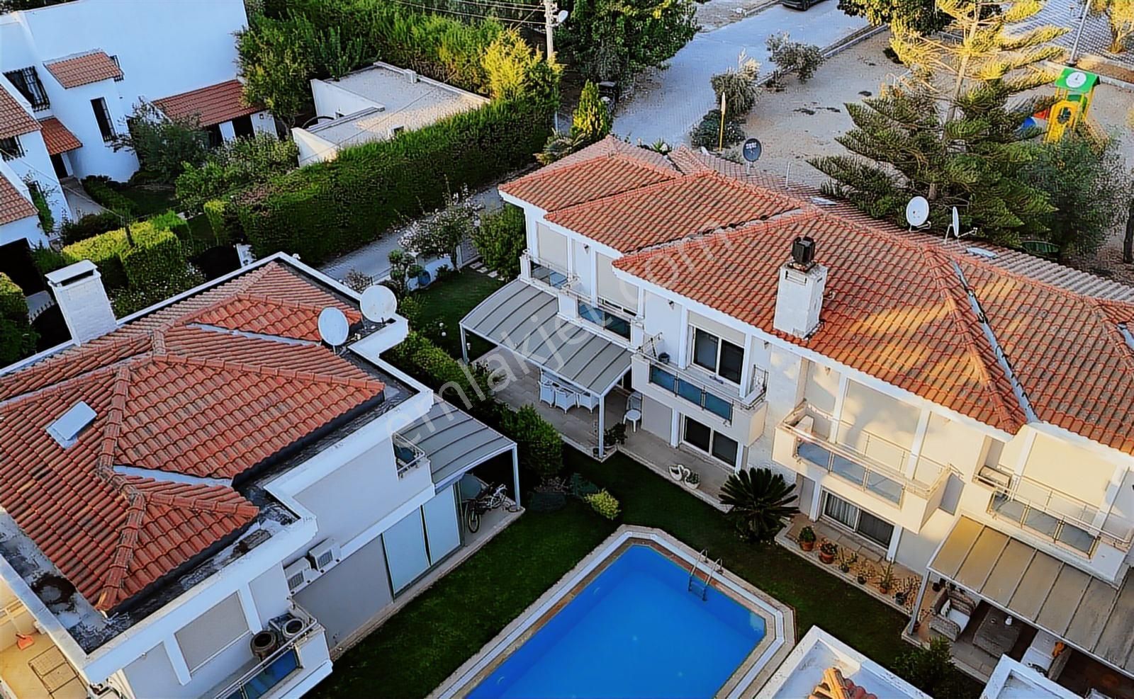 Çeşme Alaçatı Çamlıkyol - Muhteşem Konumda Satılık Lüks Villa - Görsel 3