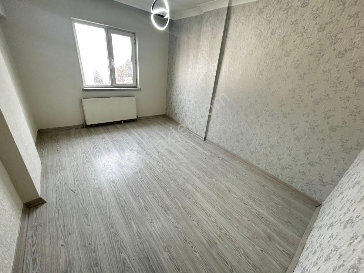 Sincan Atatürk Mah 3+1 Cadde Üzerinde Full Yapılı Kilerli Daire - Görsel 8