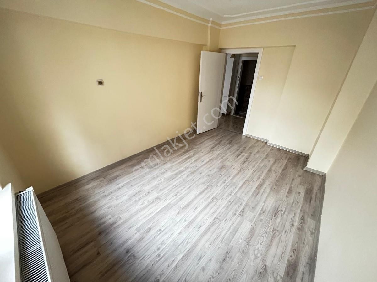 Sincan Plevne Mahallesinde 3+1 Full Yapılı Satılık Daire - Görsel 12