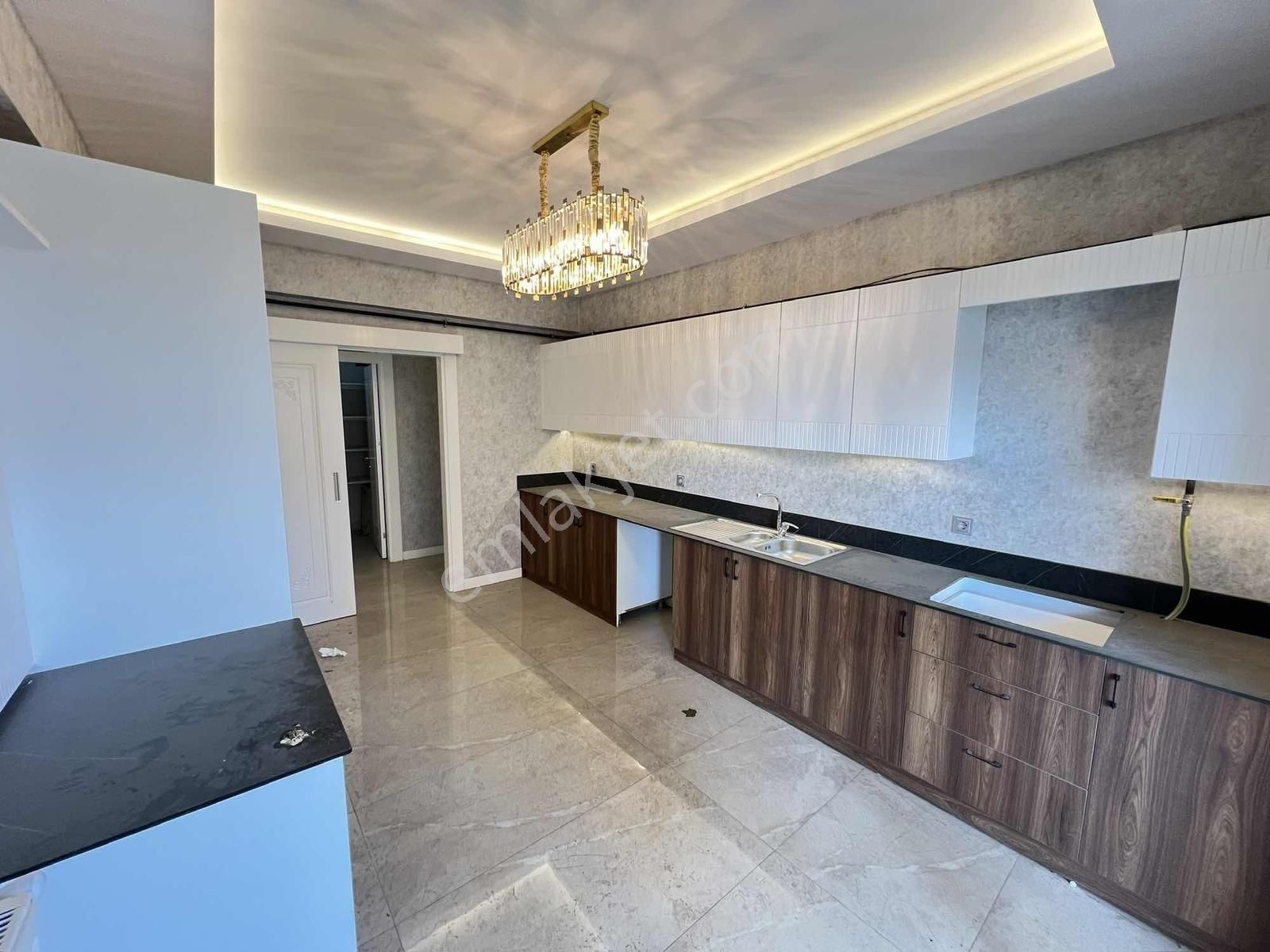 Konumdan Karataş Merkezde Ultra Lüks 3+1 Satılık Daire - Görsel 19