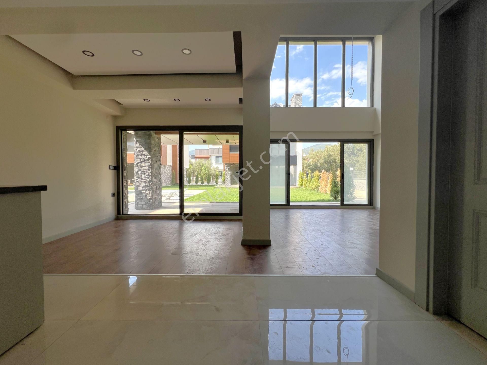 ▓jet'ten Gürede Tasarım Harikası Hayallerinizdeki 4+1 Loft Villa - Görsel 13